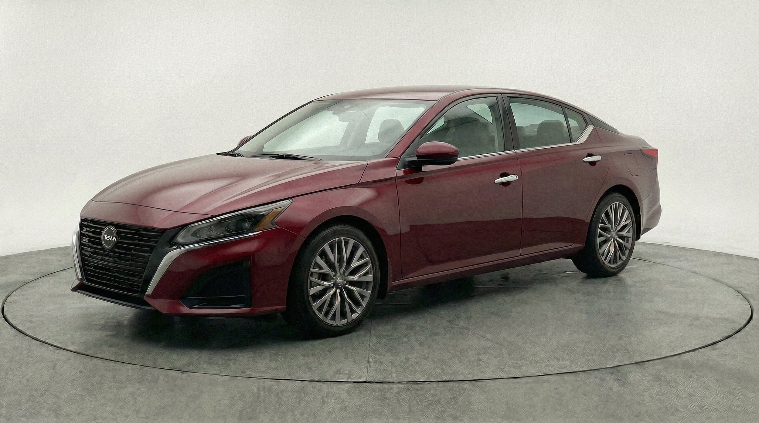 Thumbnail: 2025 Nissan Altima - 3