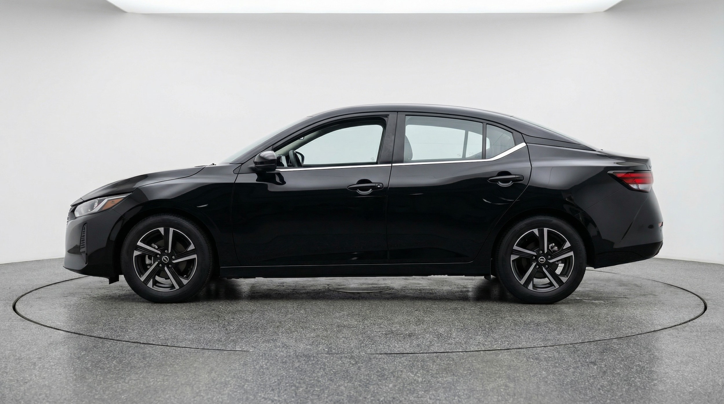 Thumbnail: 2025 Nissan Sentra - 4