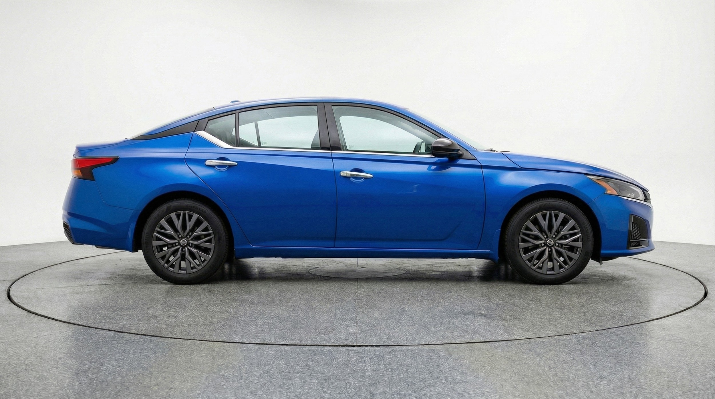 Thumbnail: 2025 Nissan Altima - 11