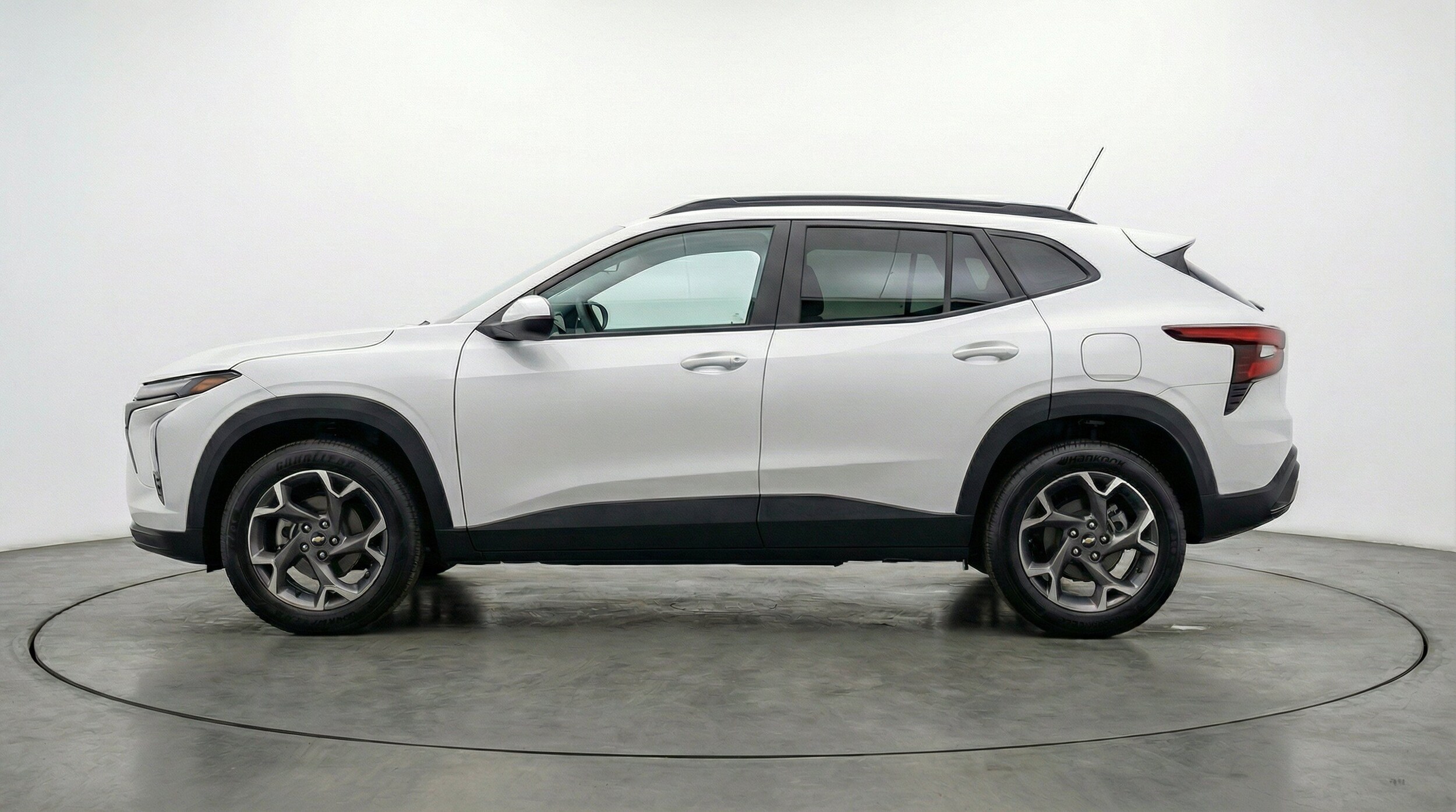 Thumbnail: 2025 Chevrolet Trax - 5