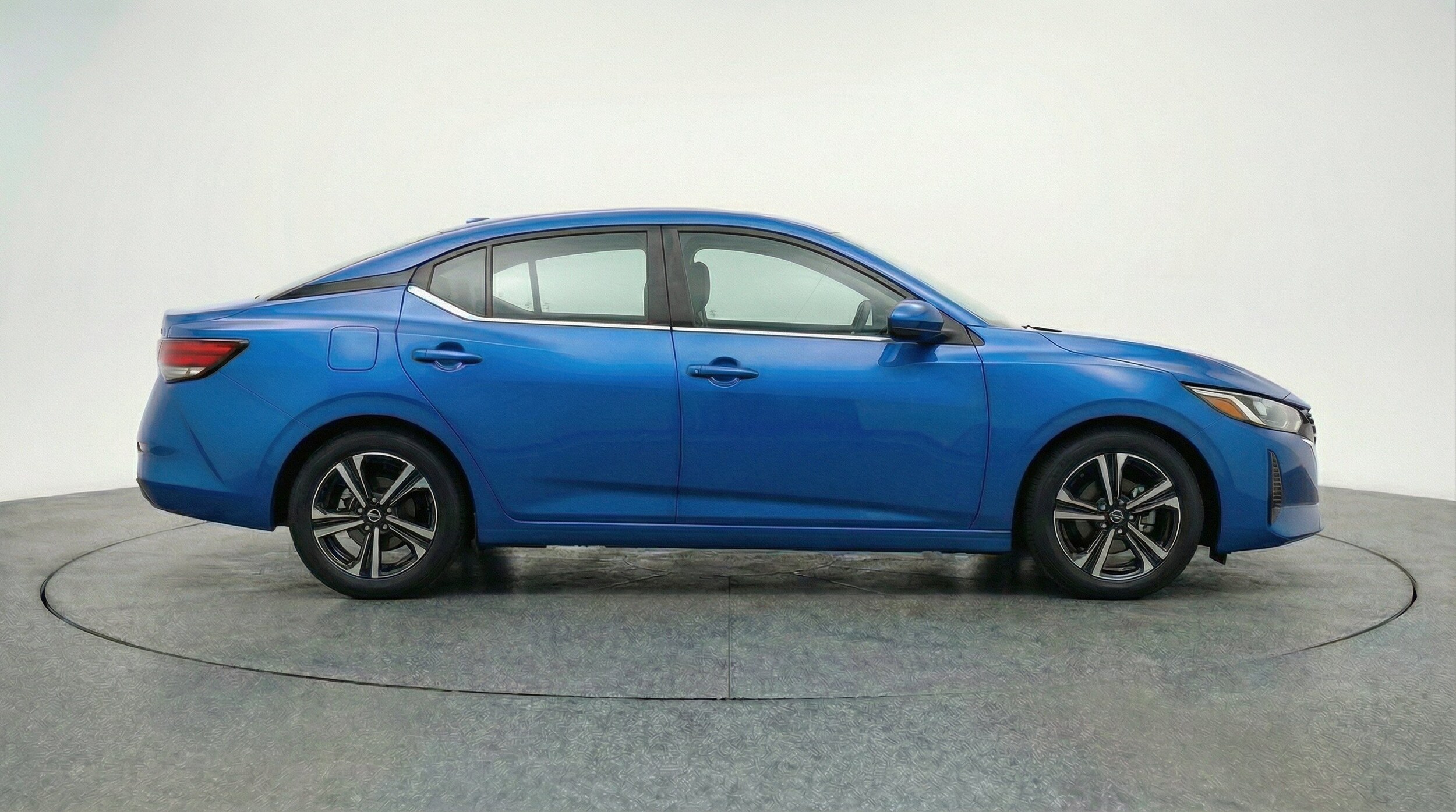 2025 Nissan Sentra SV - Photo 9