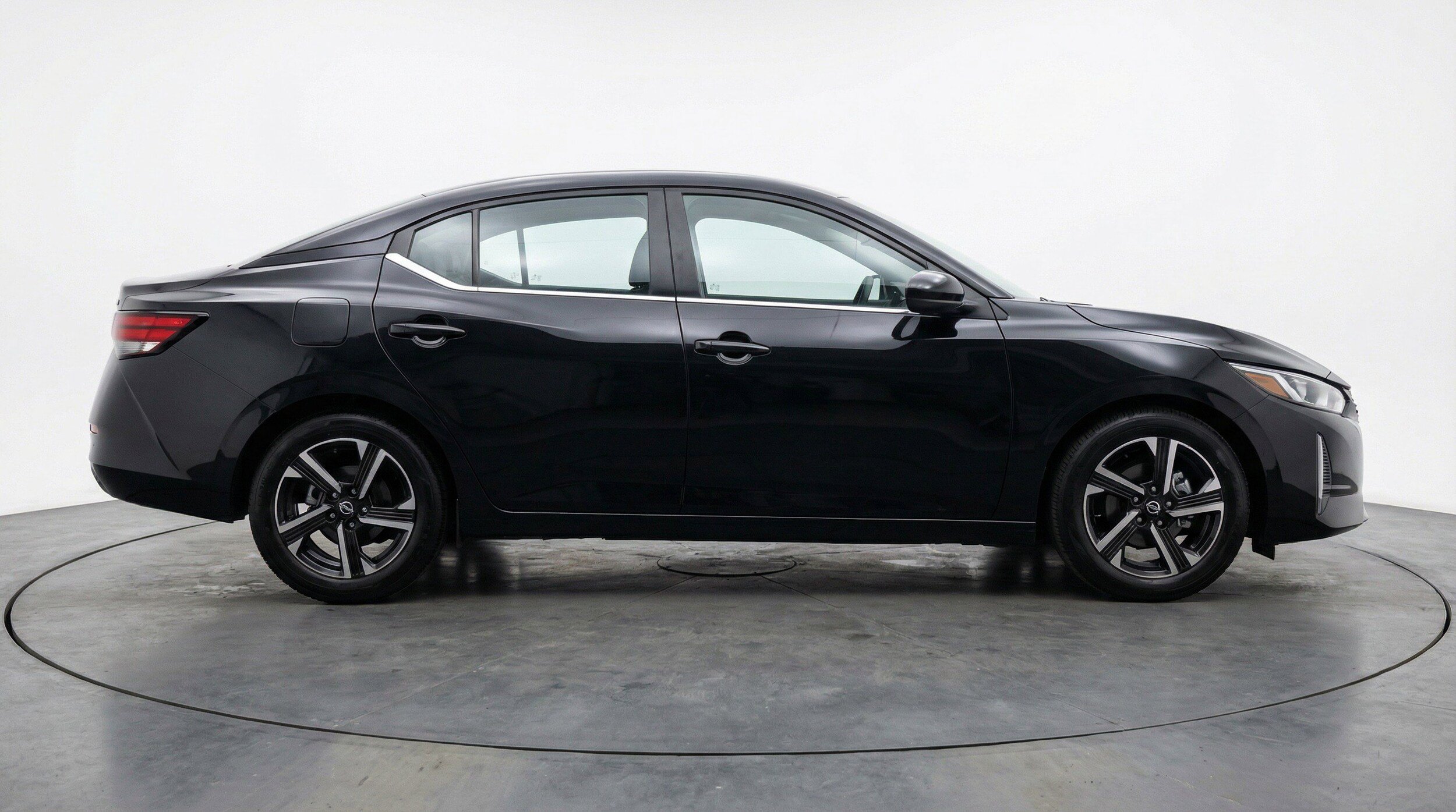 Thumbnail: 2025 Nissan Sentra - 11