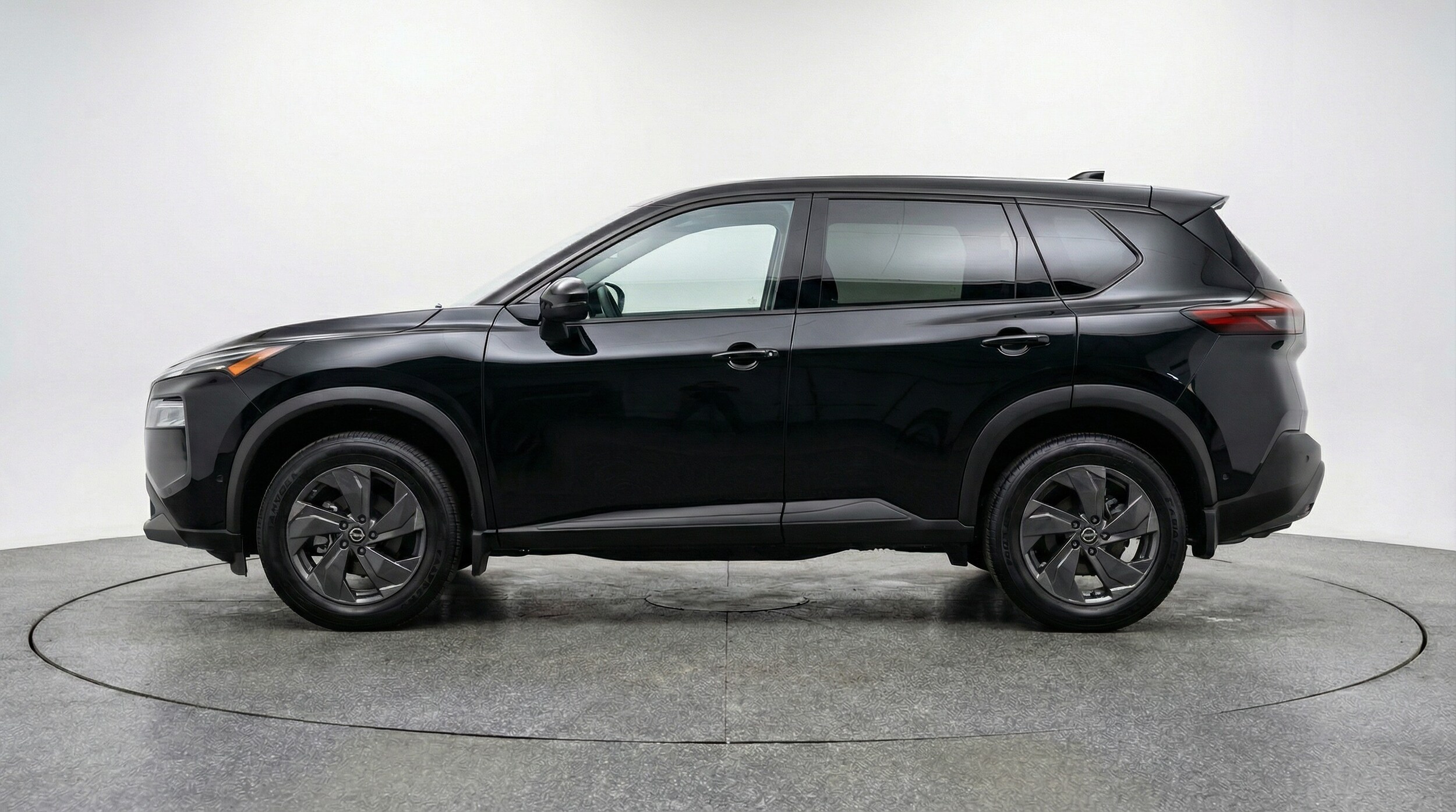 Thumbnail: 2025 Nissan Rogue - 4