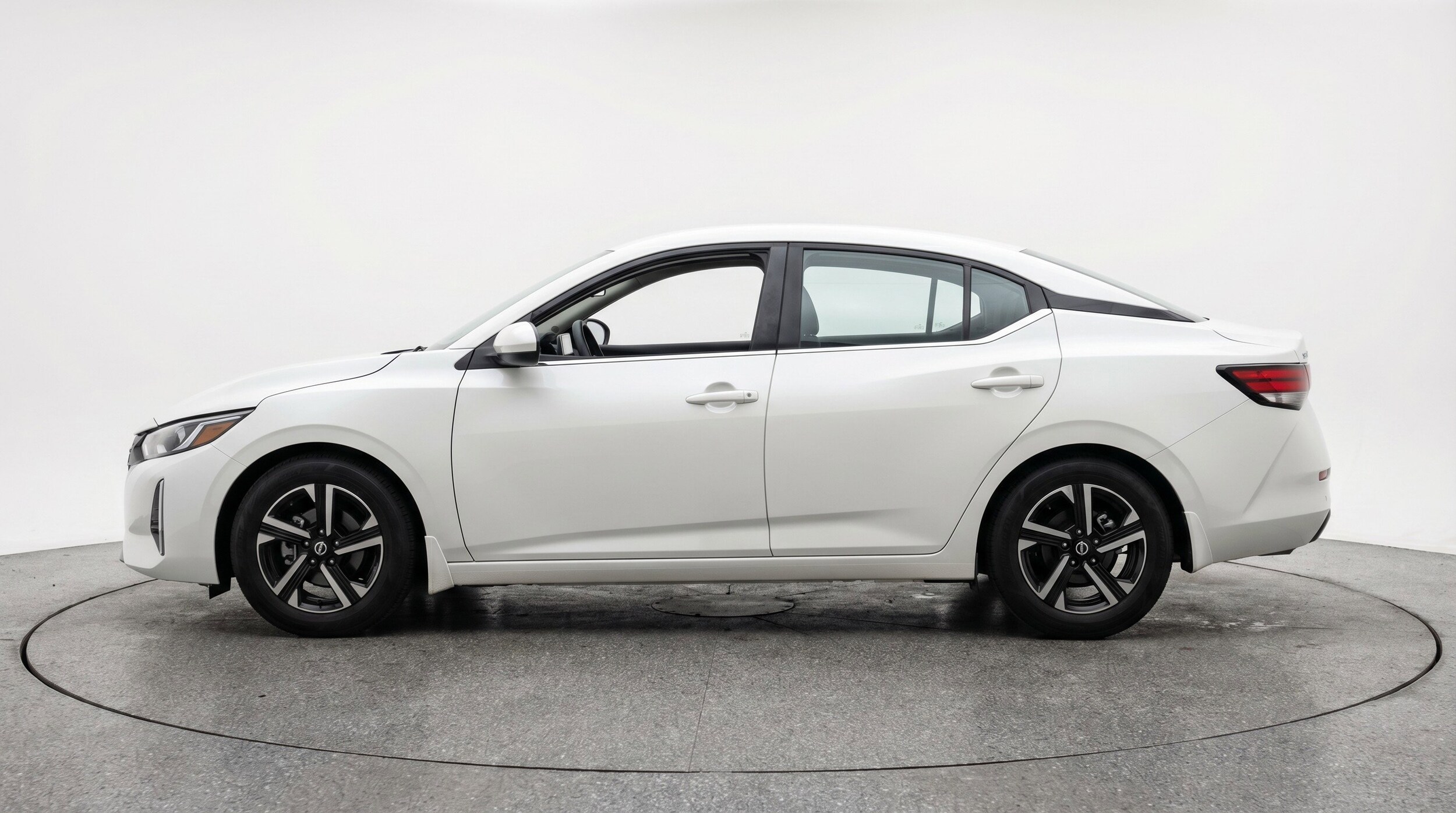 Thumbnail: 2025 Nissan Sentra - 5