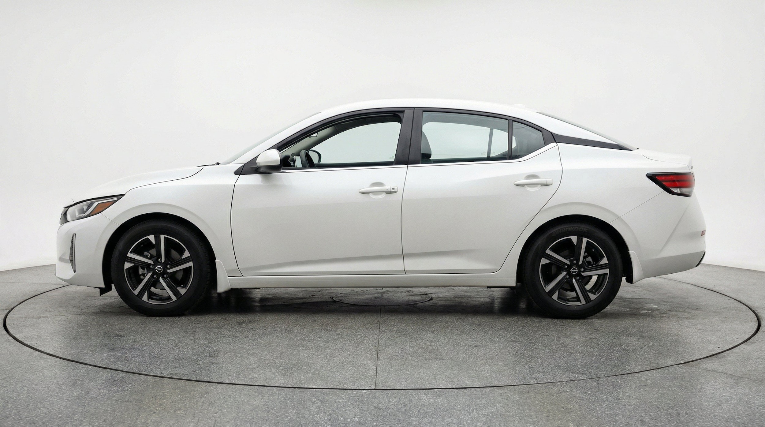 Thumbnail: 2025 Nissan Sentra - 5