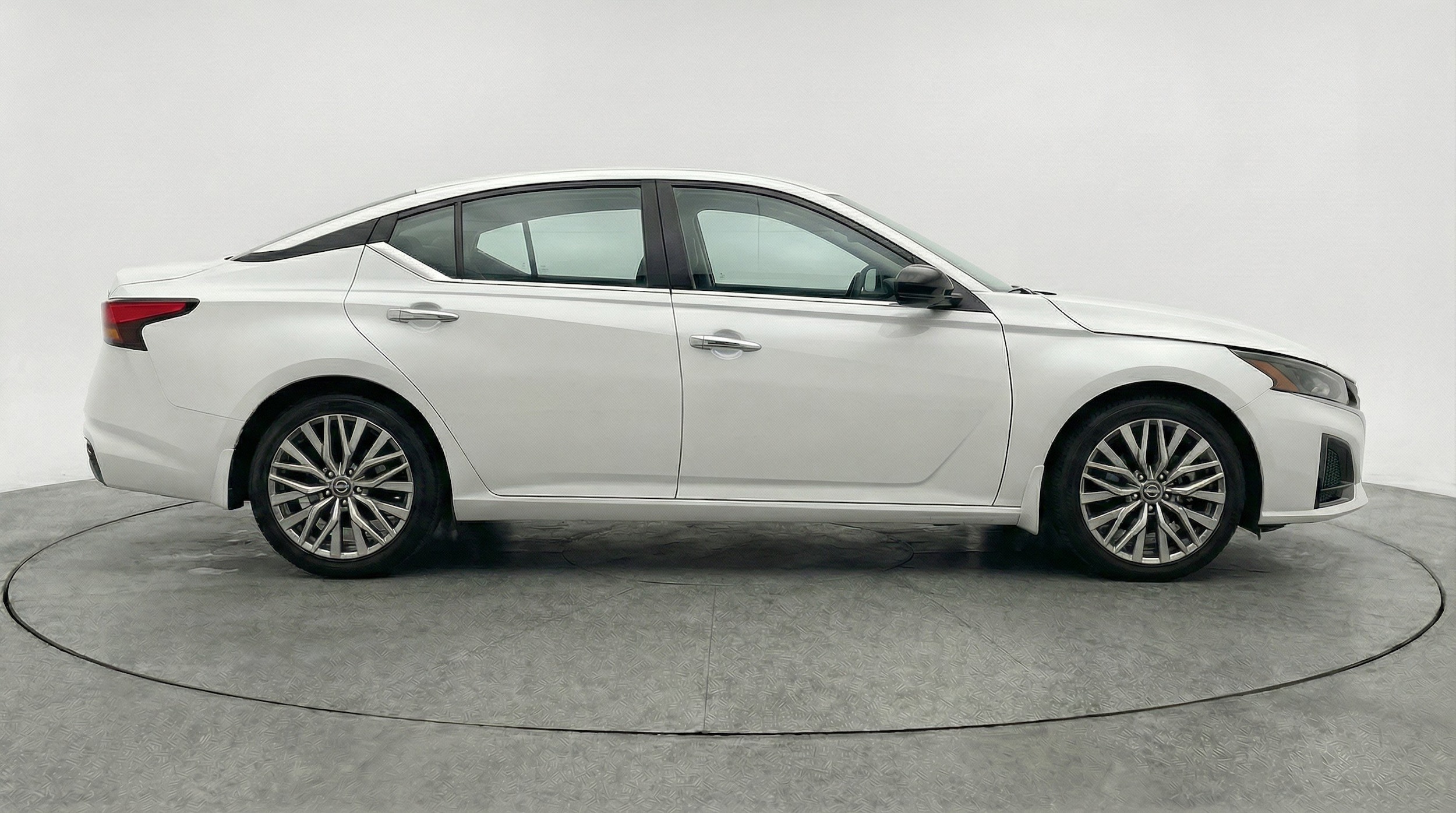 Thumbnail: 2025 Nissan Altima - 11