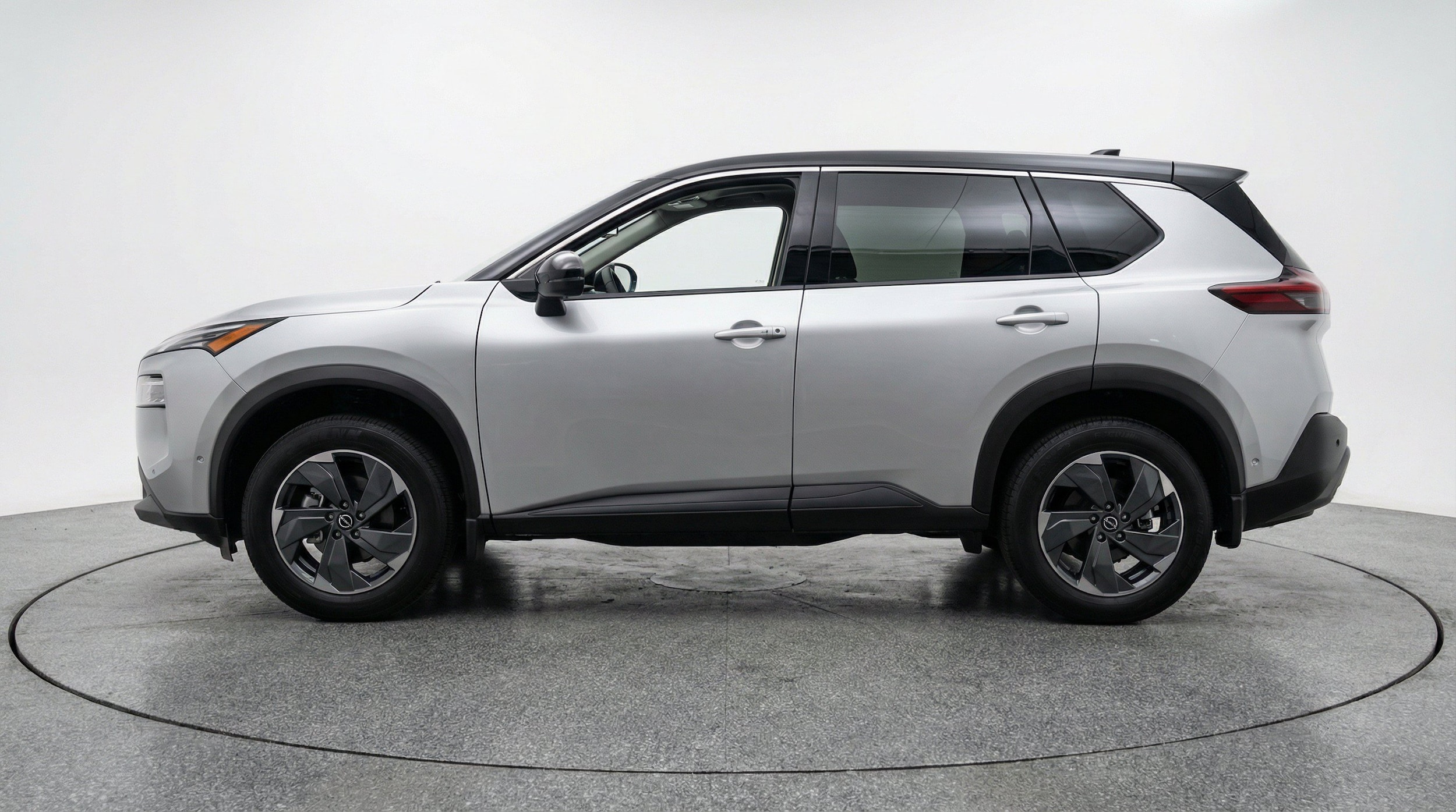 Thumbnail: 2025 Nissan Rogue - 5