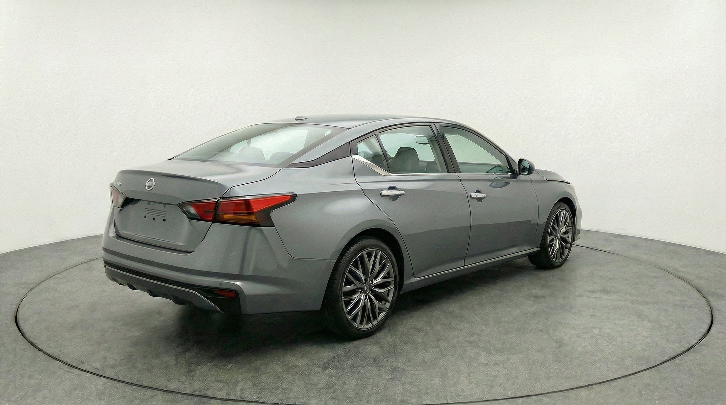 Thumbnail: 2025 Nissan Altima - 9