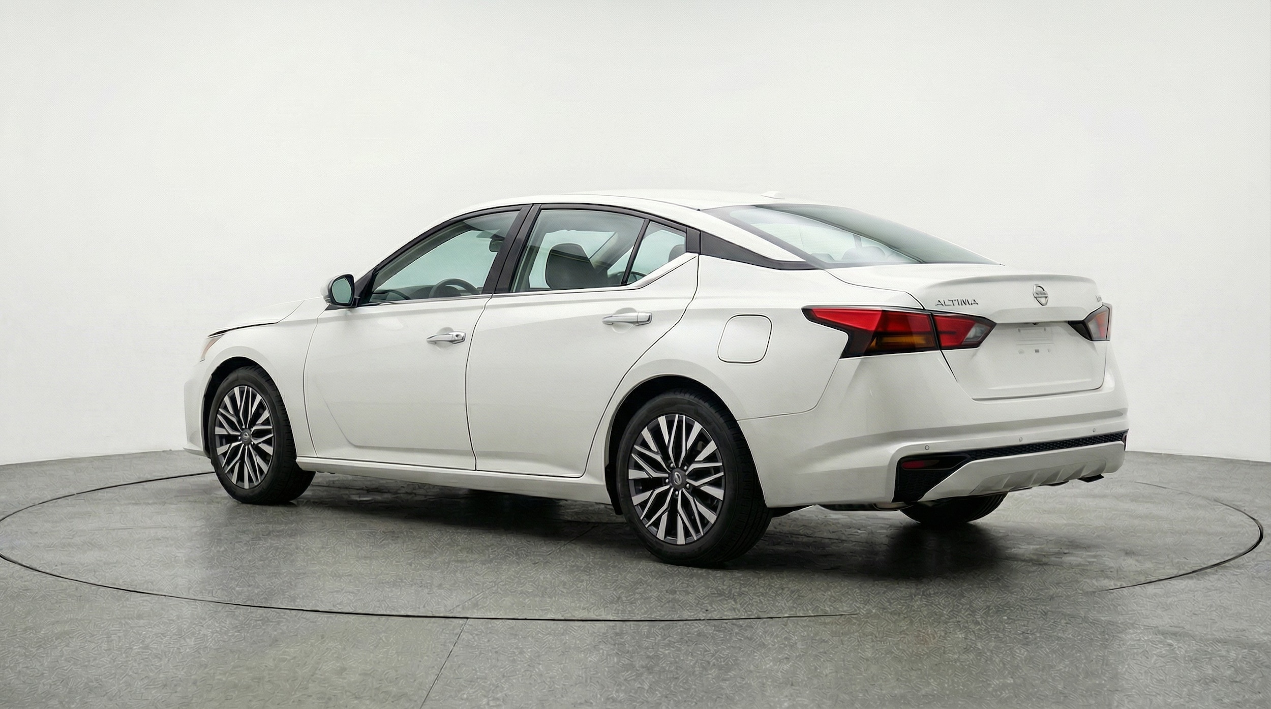 Thumbnail: 2025 Nissan Altima - 5