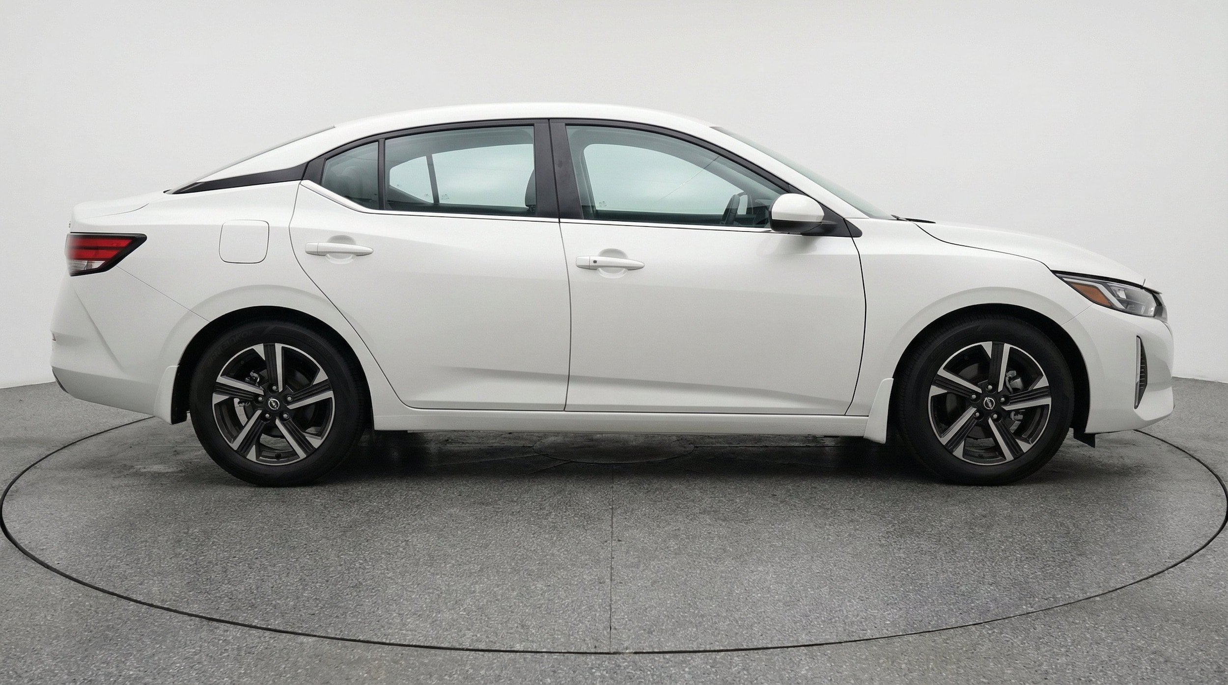 Thumbnail: 2025 Nissan Sentra - 10