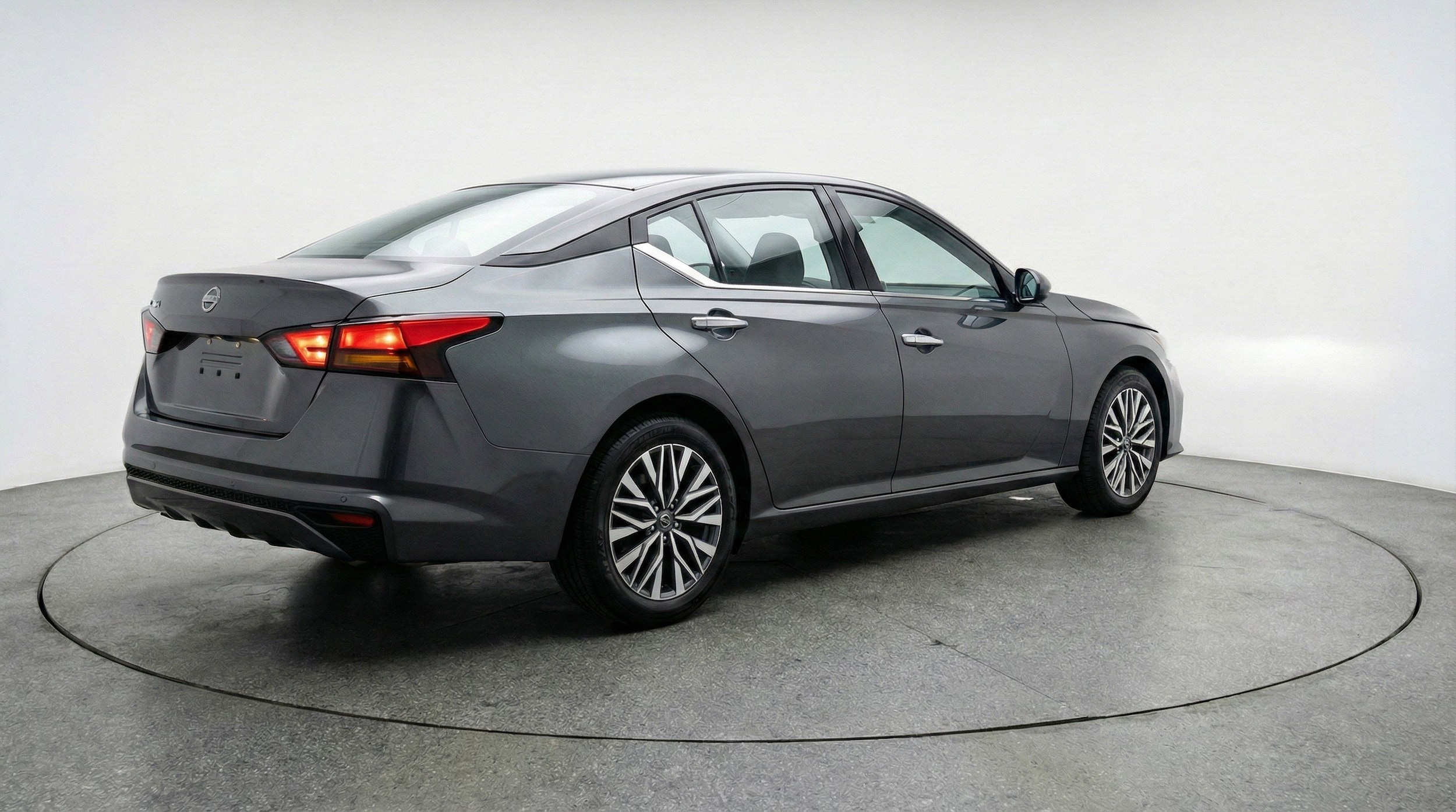 Thumbnail: 2025 Nissan Altima - 9