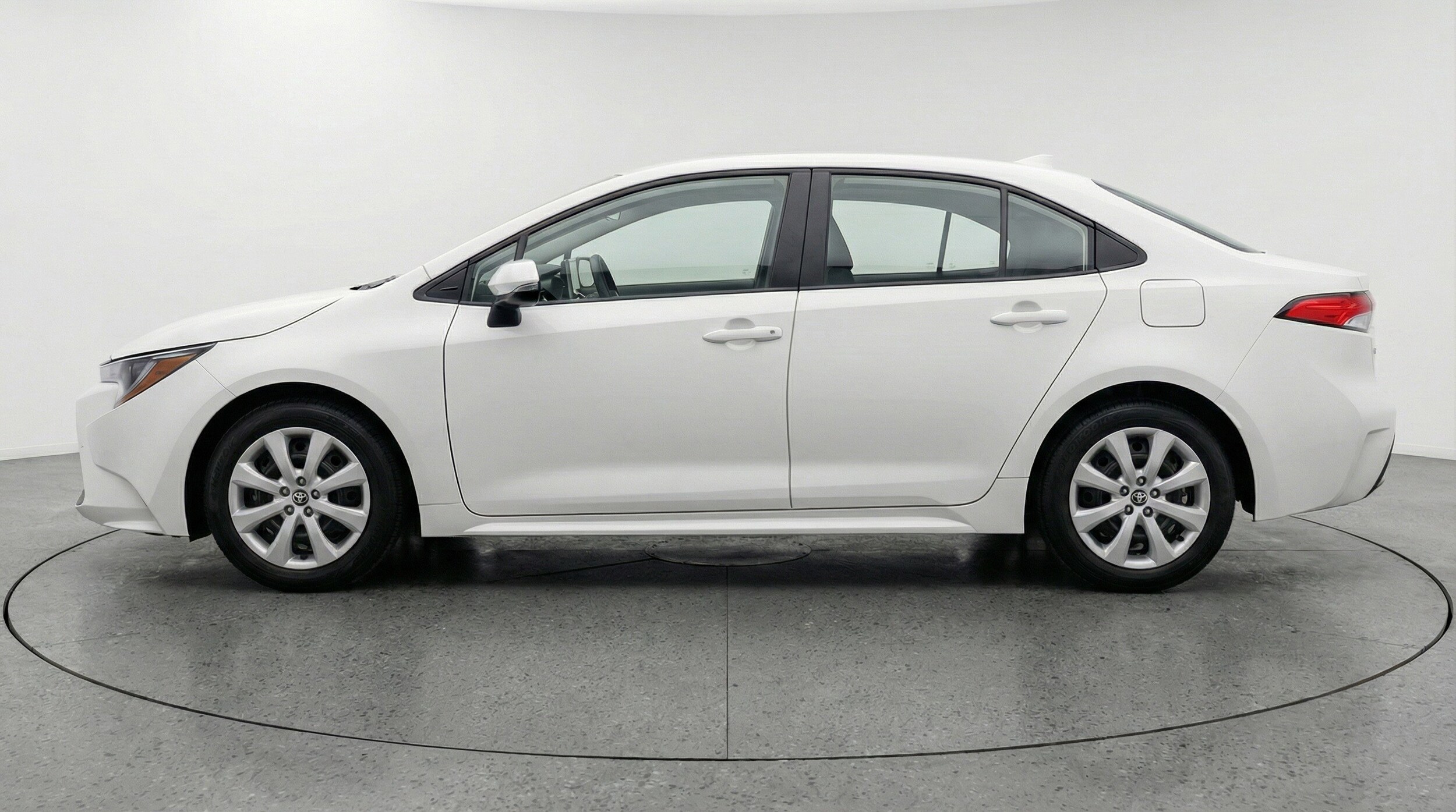 Thumbnail: 2025 Toyota Corolla - 5