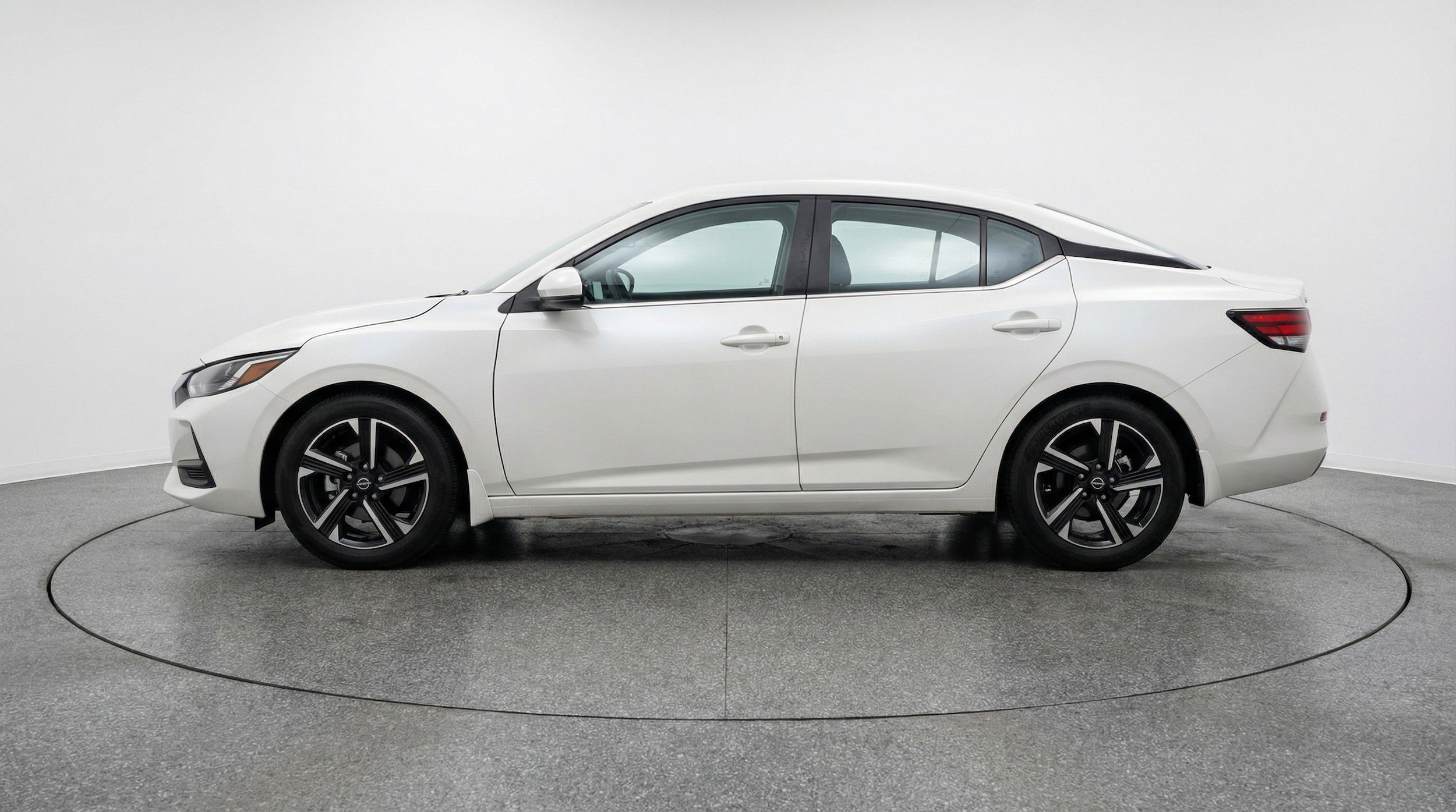 Thumbnail: 2025 Nissan Sentra - 5