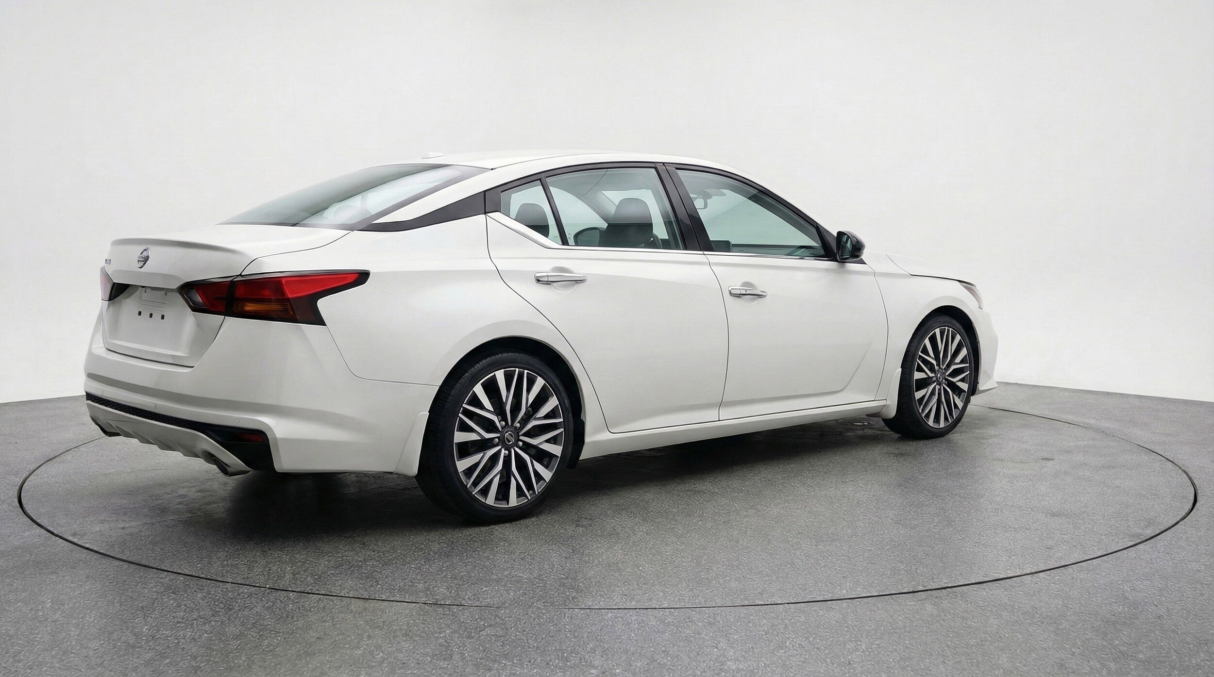 Thumbnail: 2025 Nissan Altima - 9