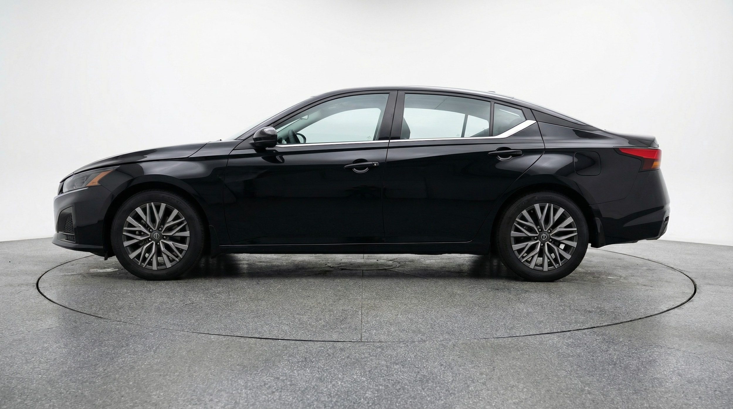 Thumbnail: 2025 Nissan Altima - 4