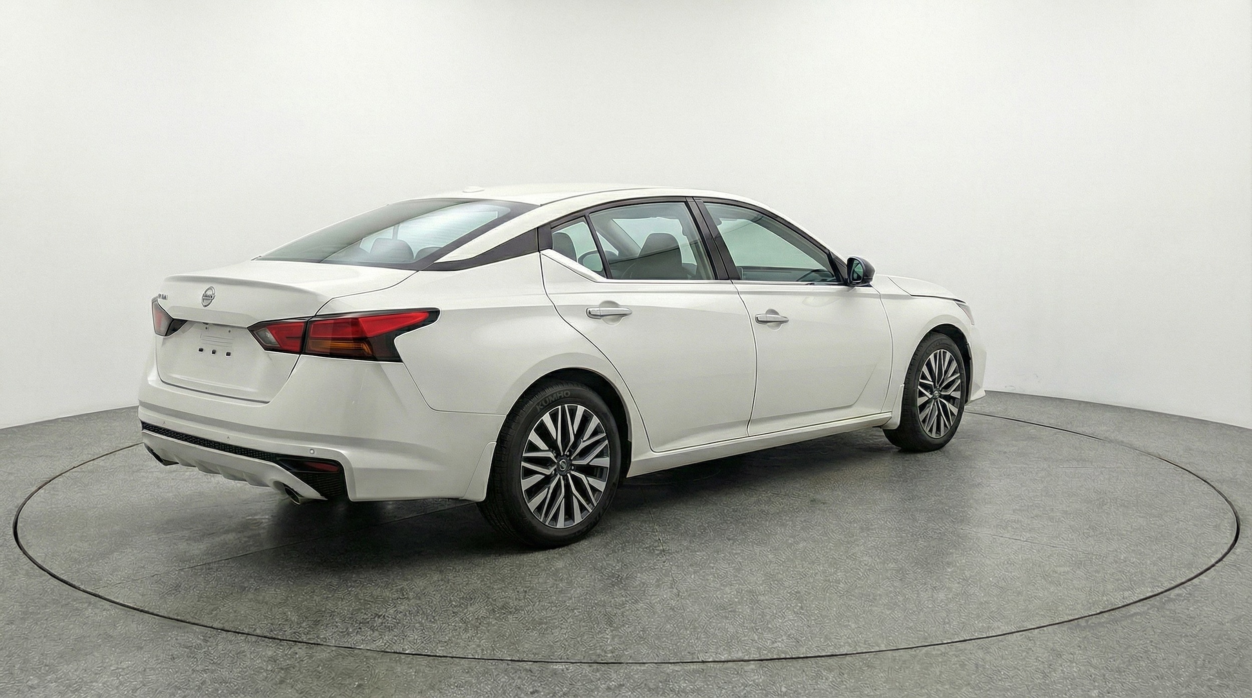 Thumbnail: 2025 Nissan Altima - 9