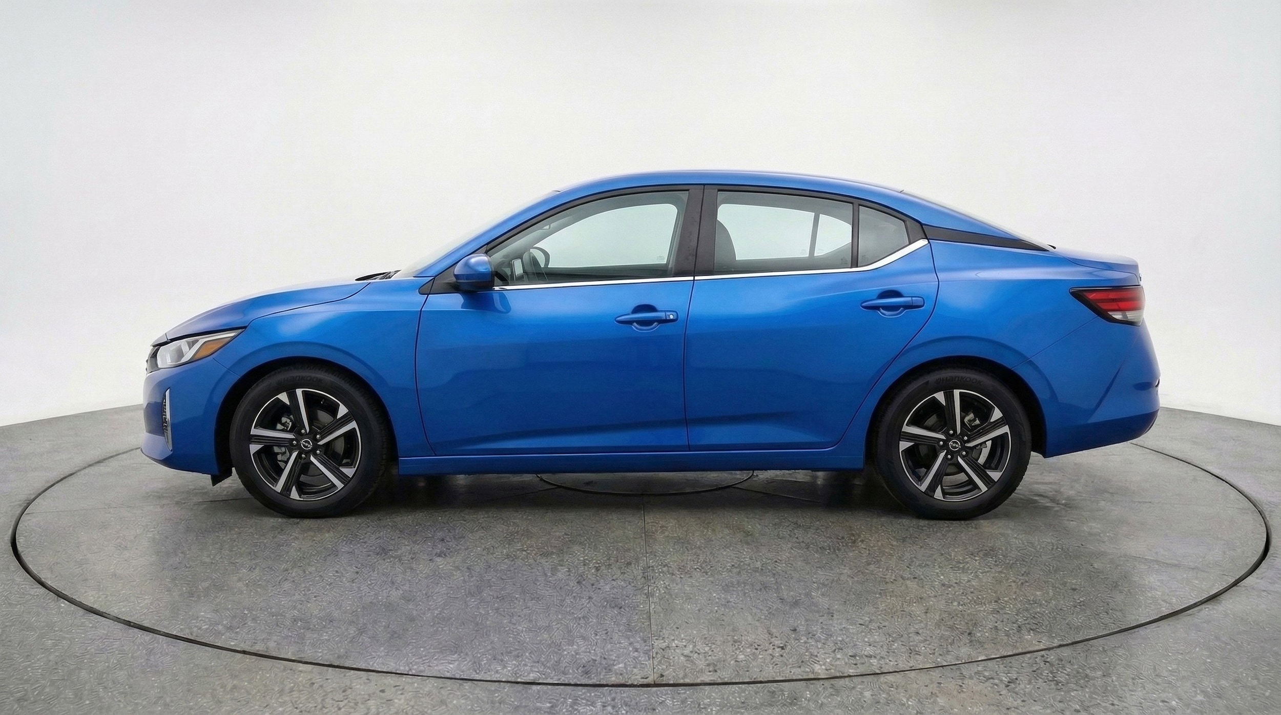 Thumbnail: 2025 Nissan Sentra - 5