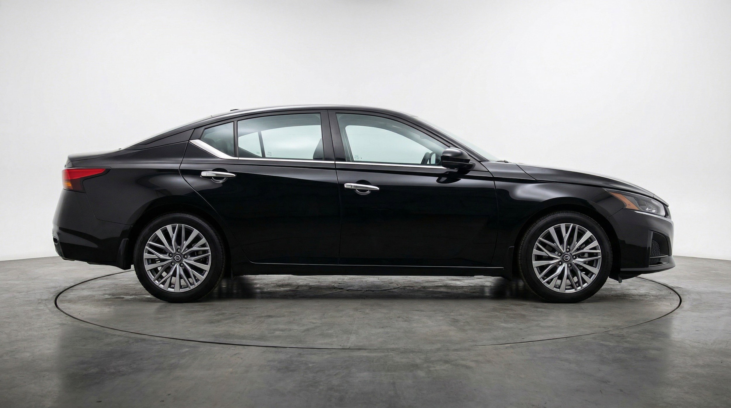 Thumbnail: 2025 Nissan Altima - 11