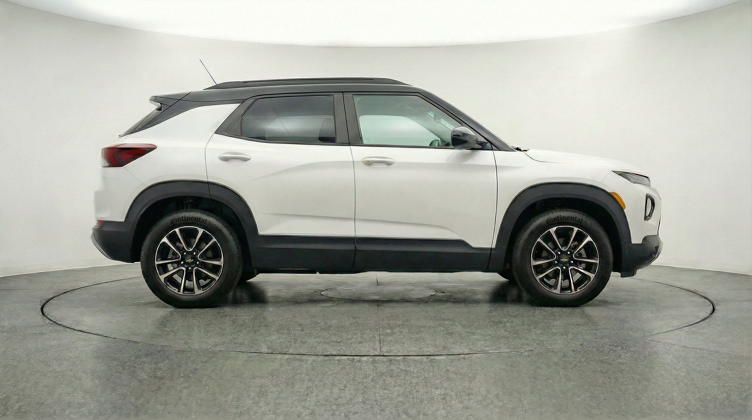 Thumbnail: 2025 Chevrolet TrailBlazer - 11