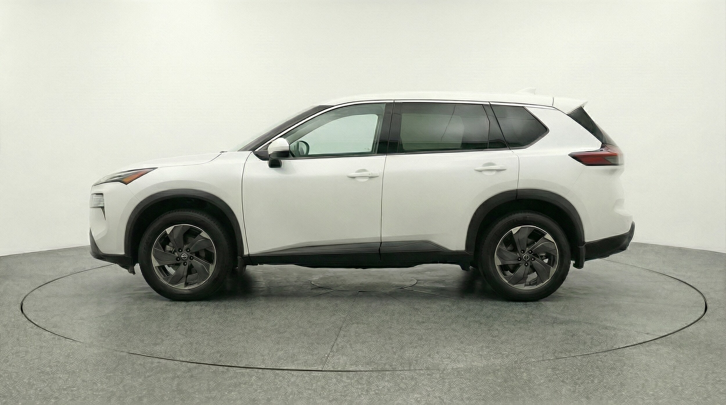 Thumbnail: 2025 Nissan Rogue - 4