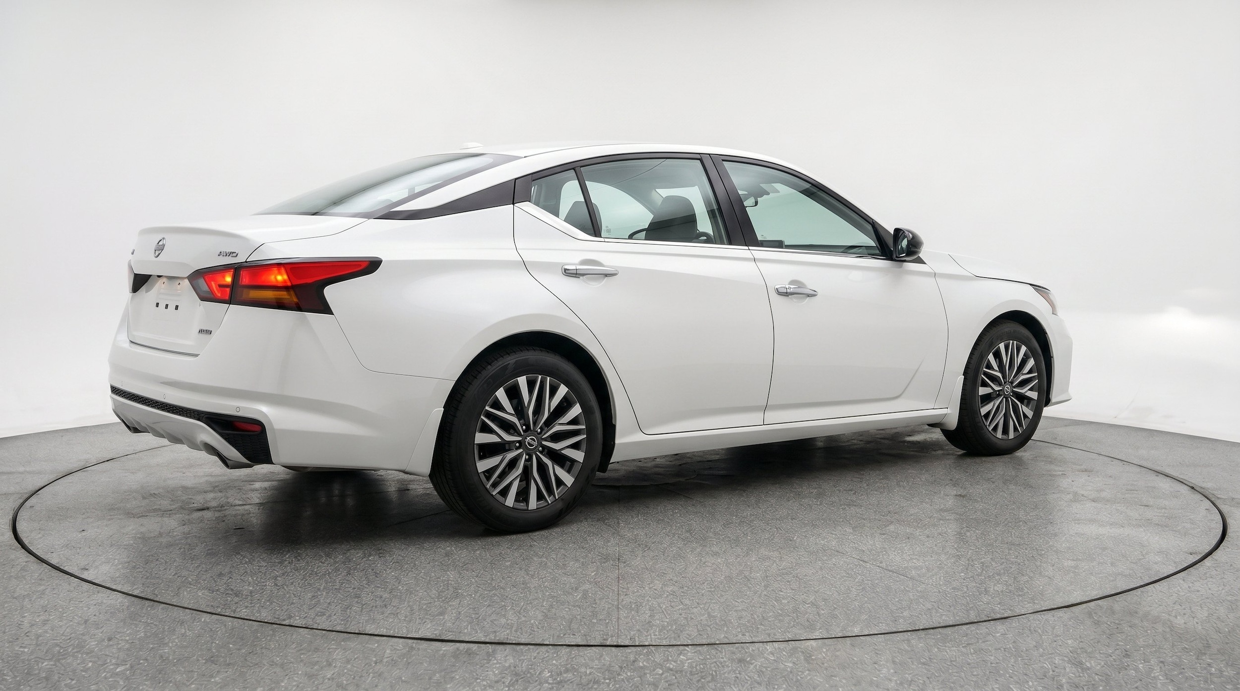Thumbnail: 2025 Nissan Altima - 9