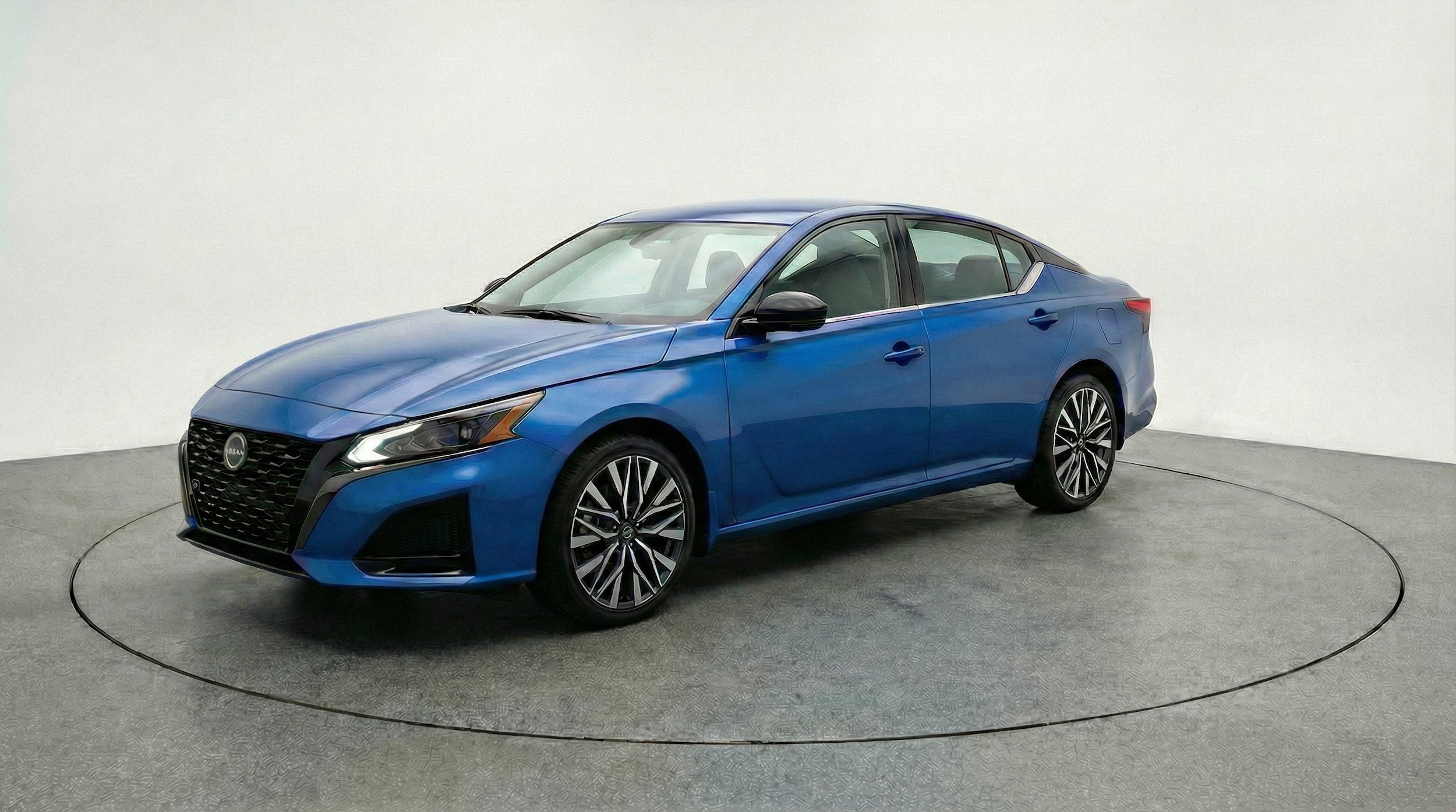 Thumbnail: 2025 Nissan Altima - 3