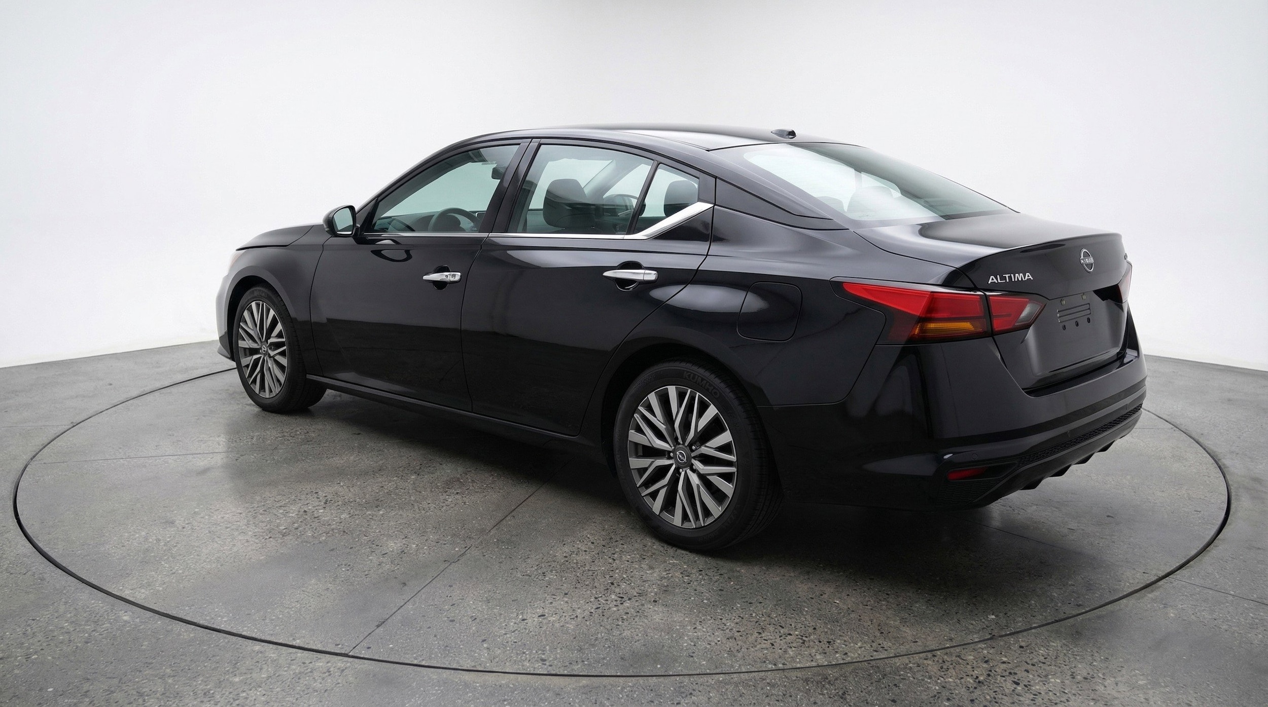 Thumbnail: 2025 Nissan Altima - 6