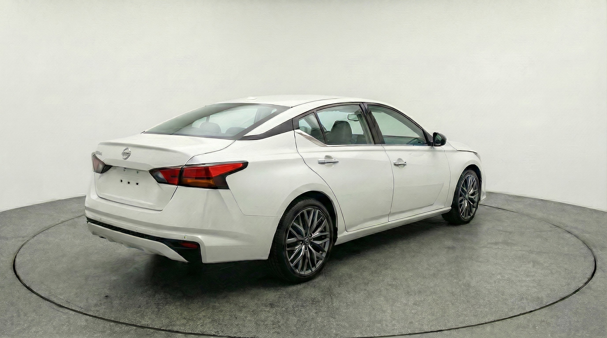 Thumbnail: 2025 Nissan Altima - 9