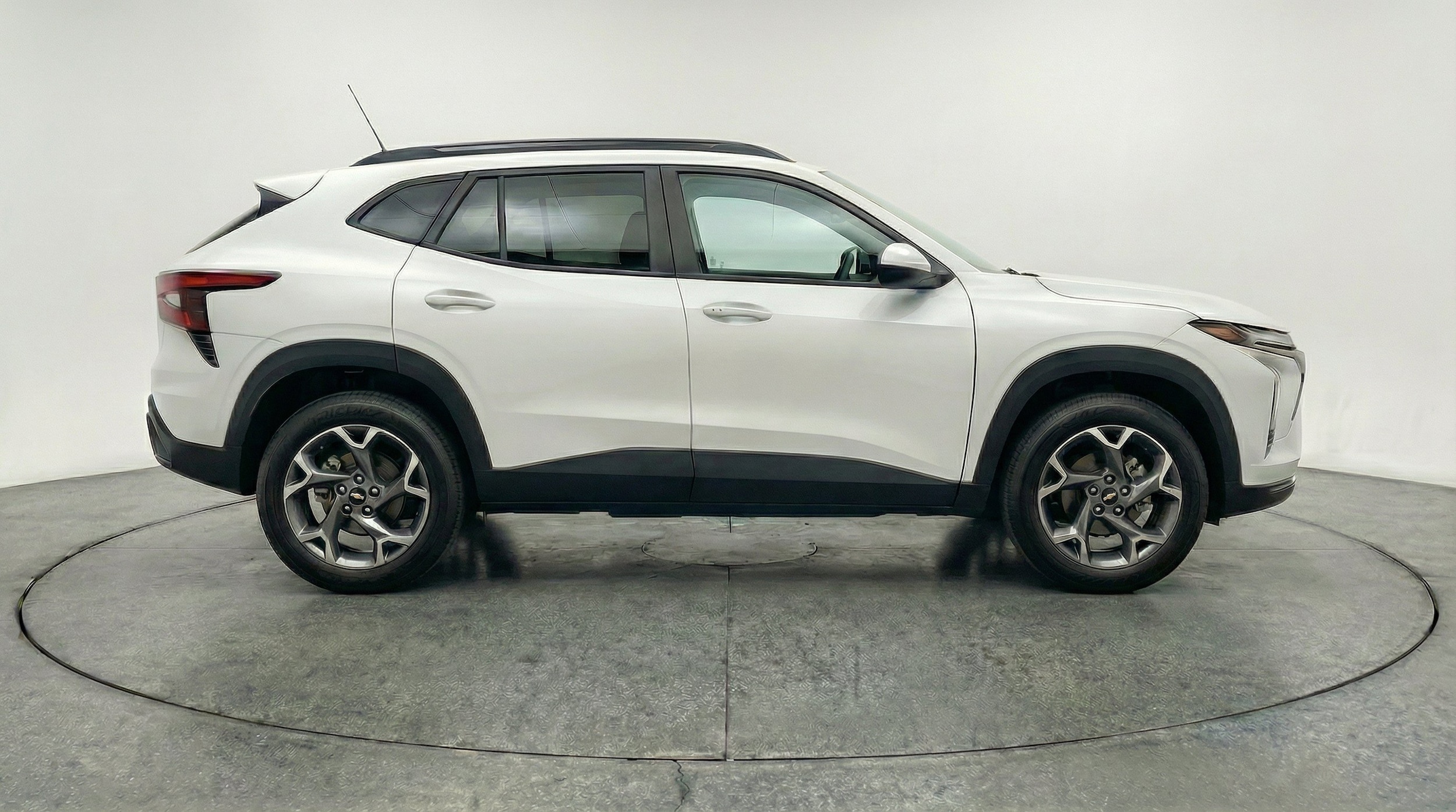 Thumbnail: 2025 Chevrolet Trax - 11