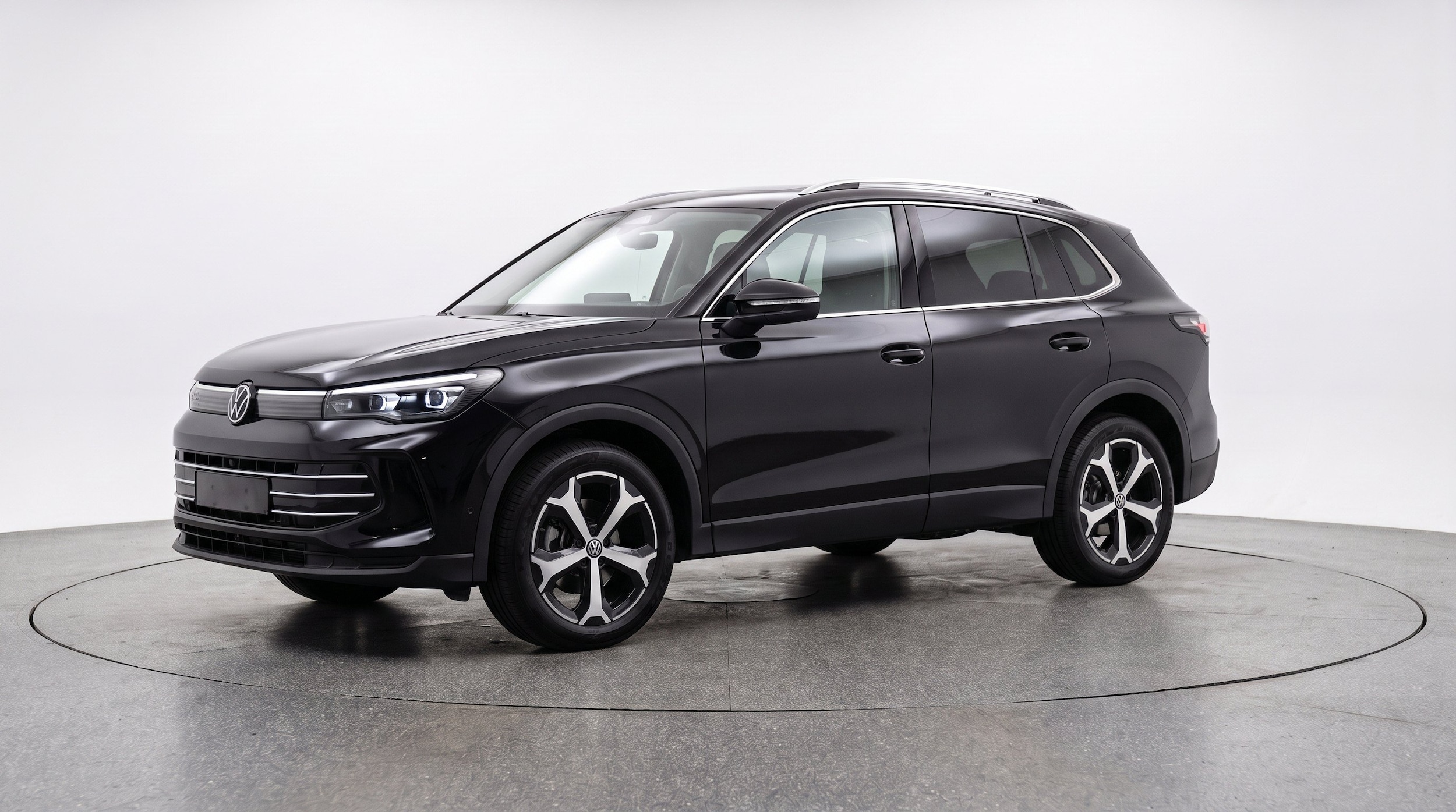 Thumbnail: 2026 Volkswagen Tiguan - 3