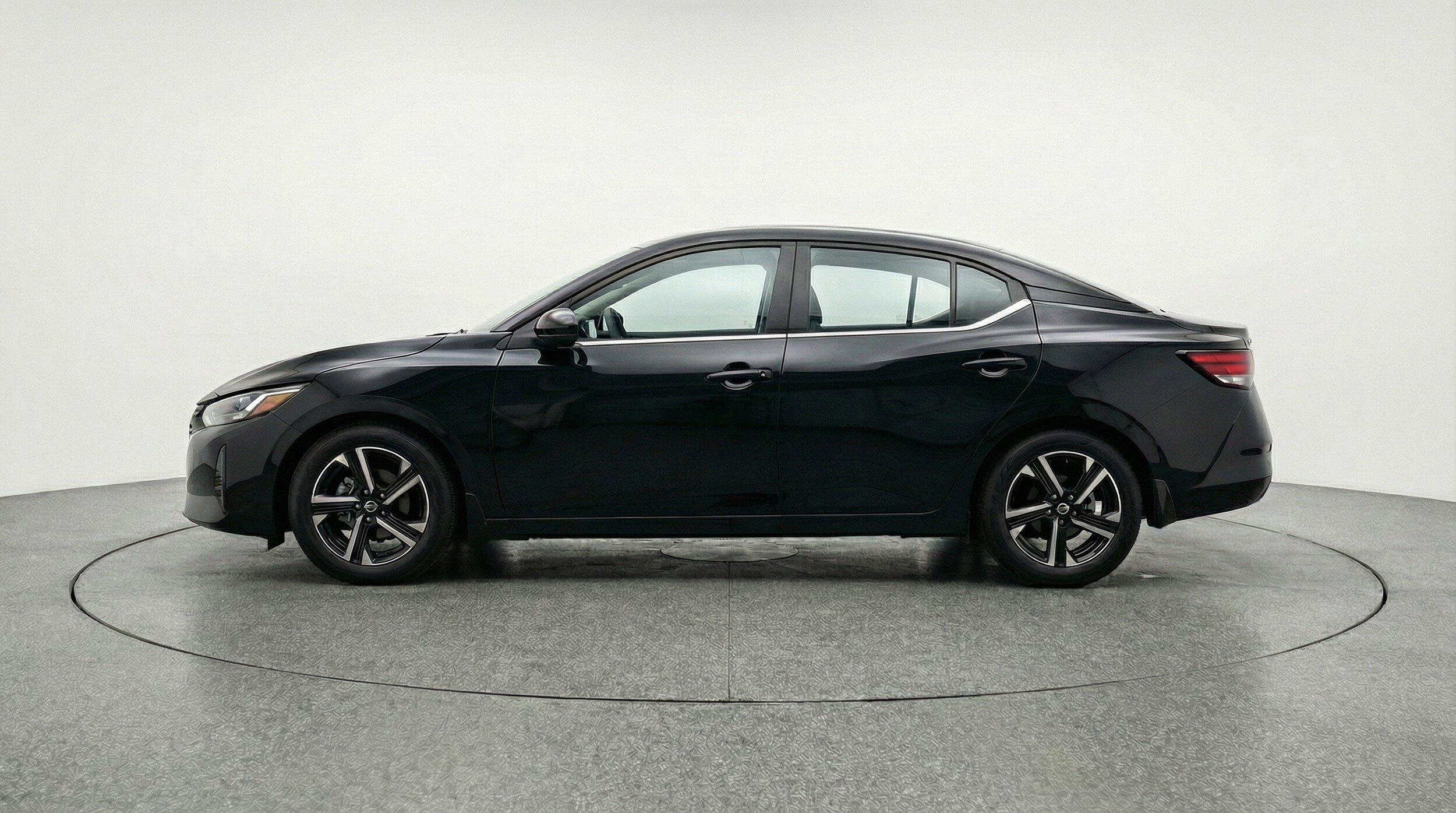 Thumbnail: 2025 Nissan Sentra - 5