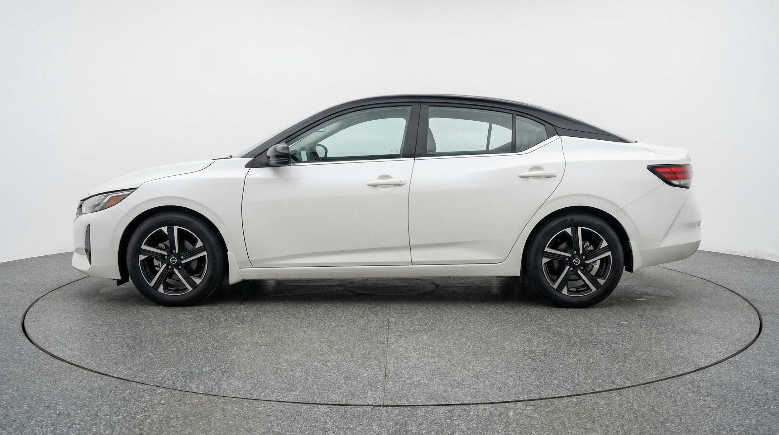 Thumbnail: 2025 Nissan Sentra - 5