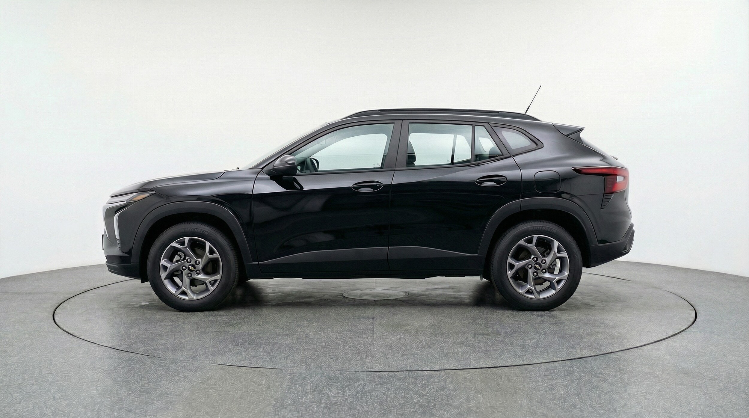 Thumbnail: 2025 Chevrolet Trax - 4