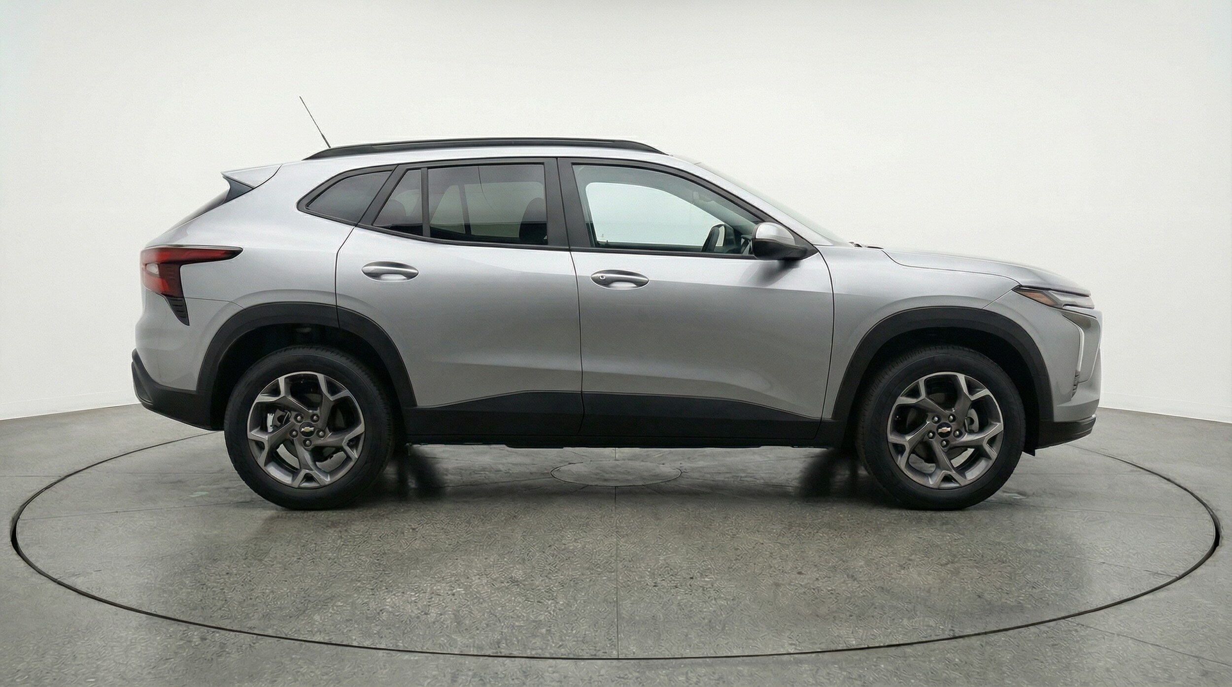 Thumbnail: 2025 Chevrolet Trax - 8