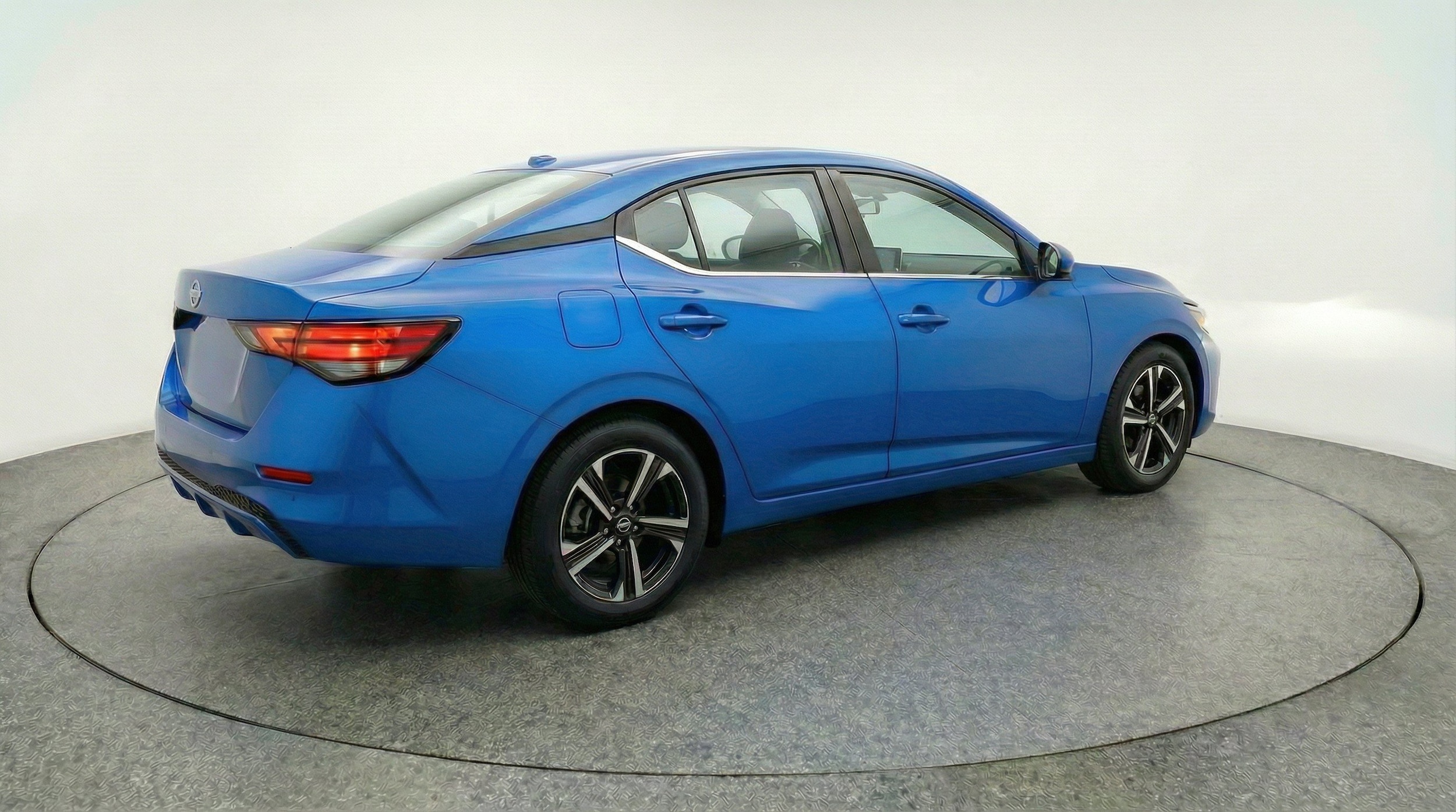 2025 Nissan Sentra SV - Photo 8