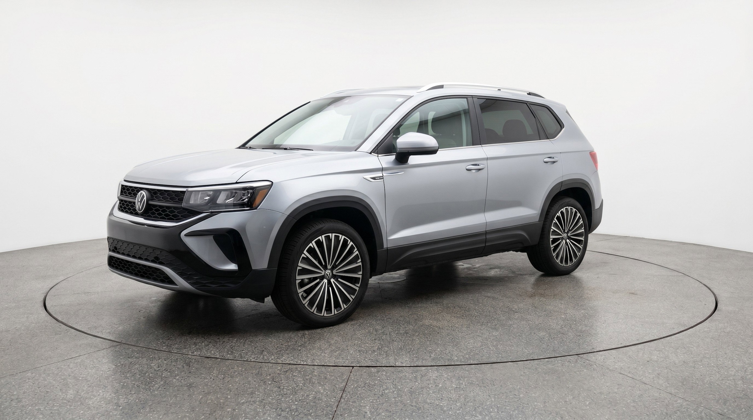 Thumbnail: 2025 Volkswagen Taos - 3