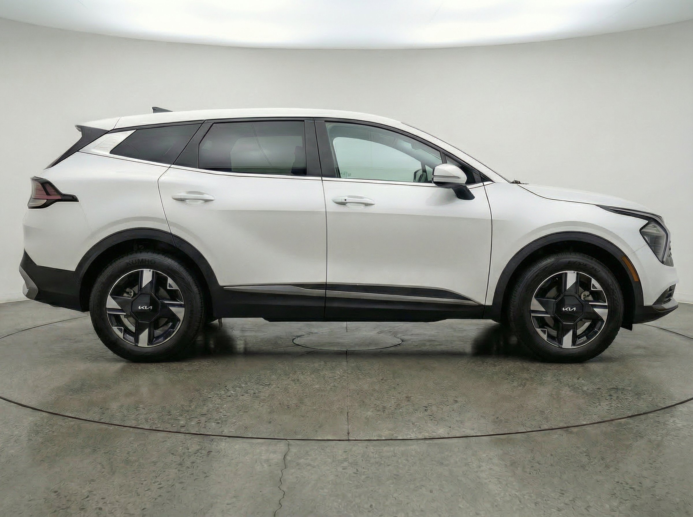 Thumbnail: 2026 Kia Sportage - 10