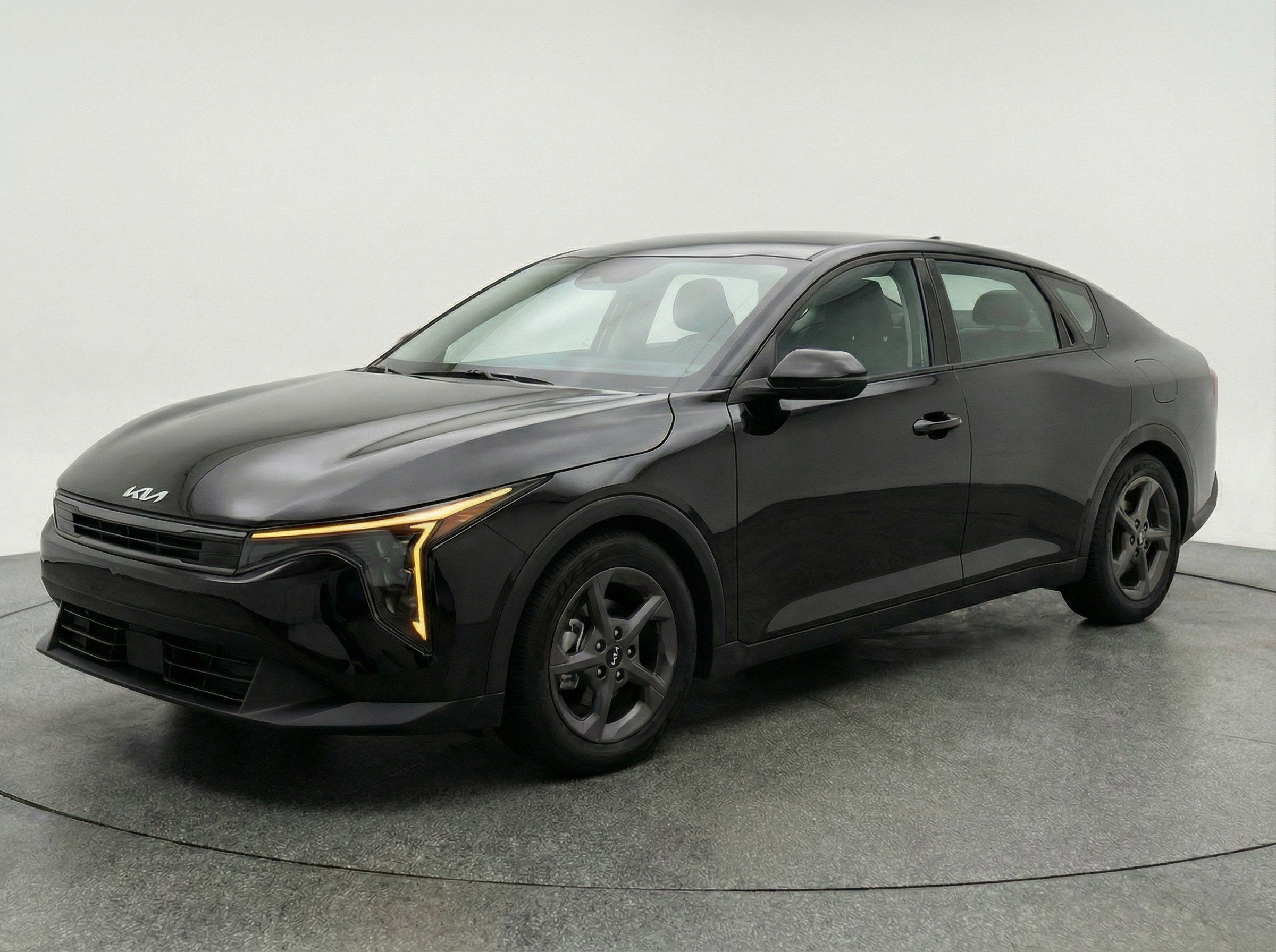 Thumbnail: 2025 Kia K4 - 3