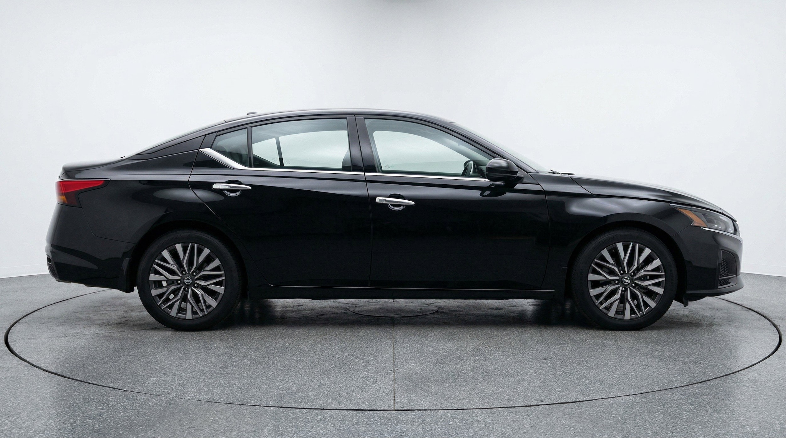 Thumbnail: 2025 Nissan Altima - 11