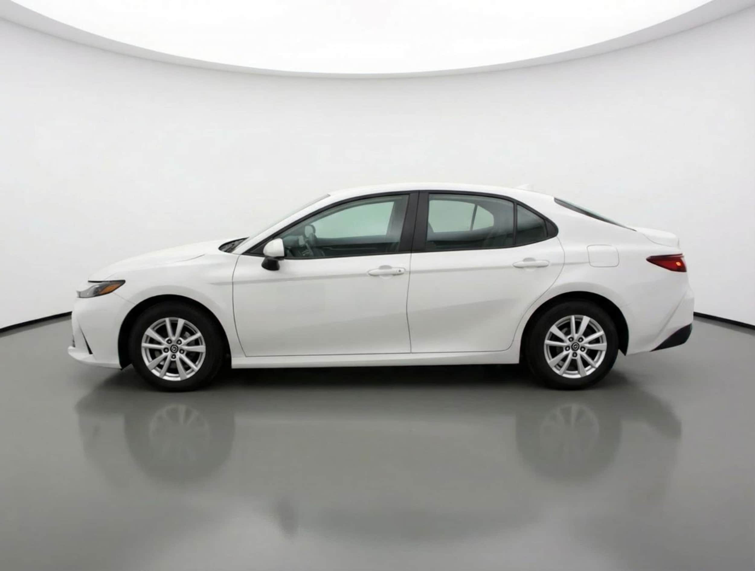 Thumbnail: 2025 Toyota Camry - 4