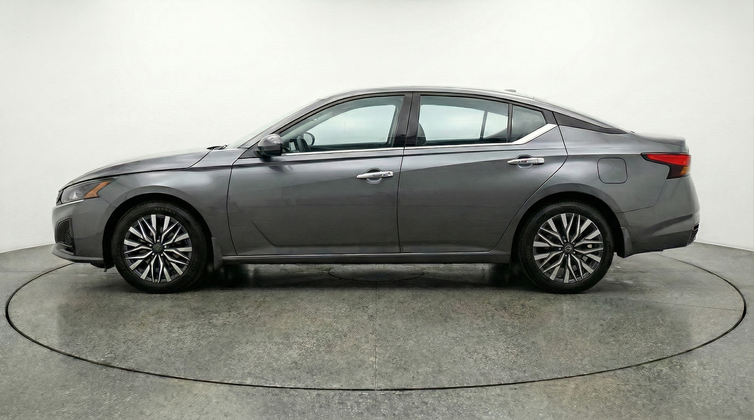 Thumbnail: 2025 Nissan Altima - 4