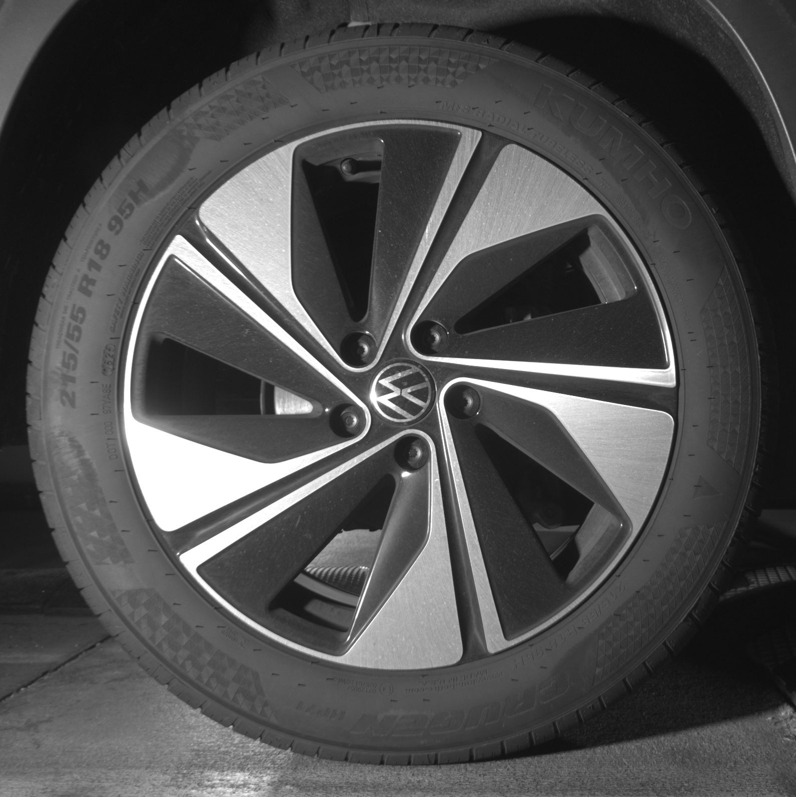 Thumbnail: 2025 Volkswagen Taos - 12