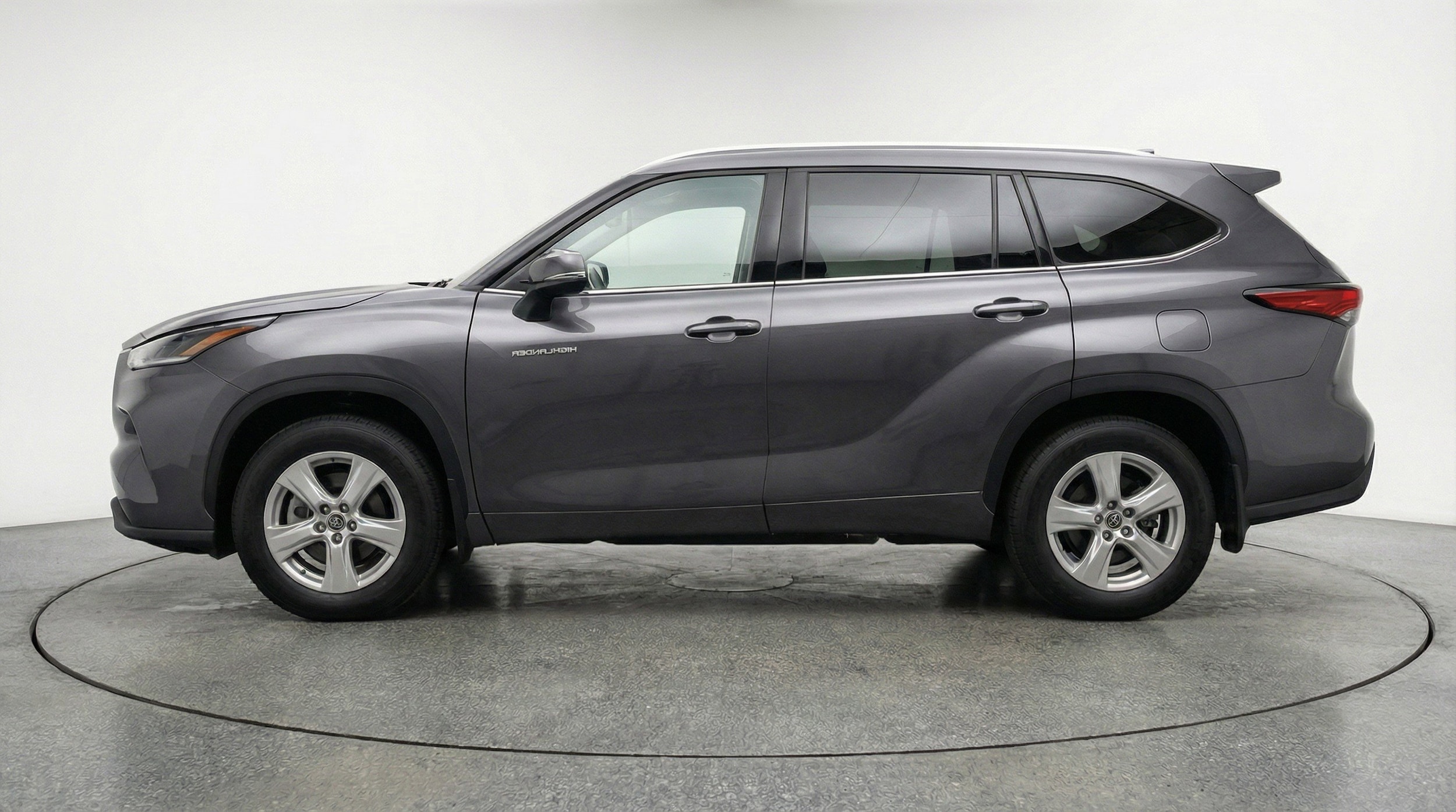 Thumbnail: 2025 Toyota Highlander - 5