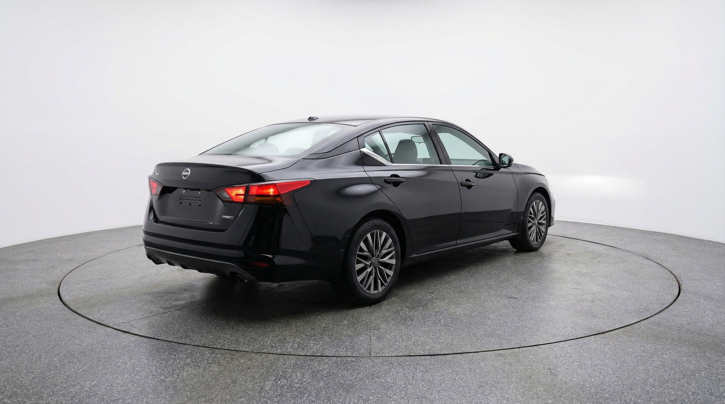 Thumbnail: 2025 Nissan Altima - 9
