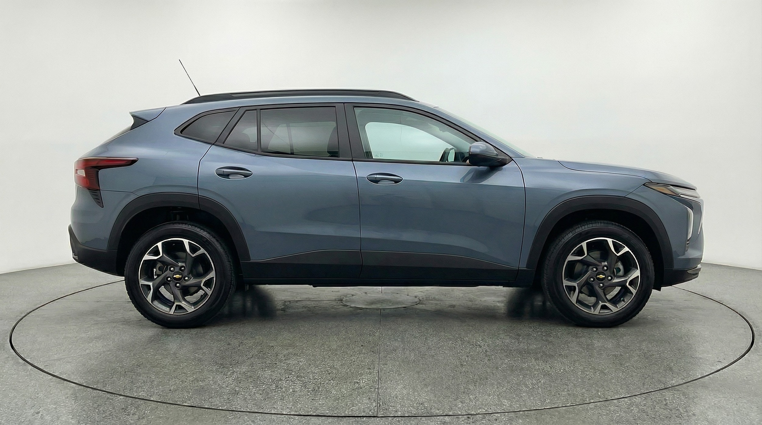 Thumbnail: 2025 Chevrolet Trax - 8