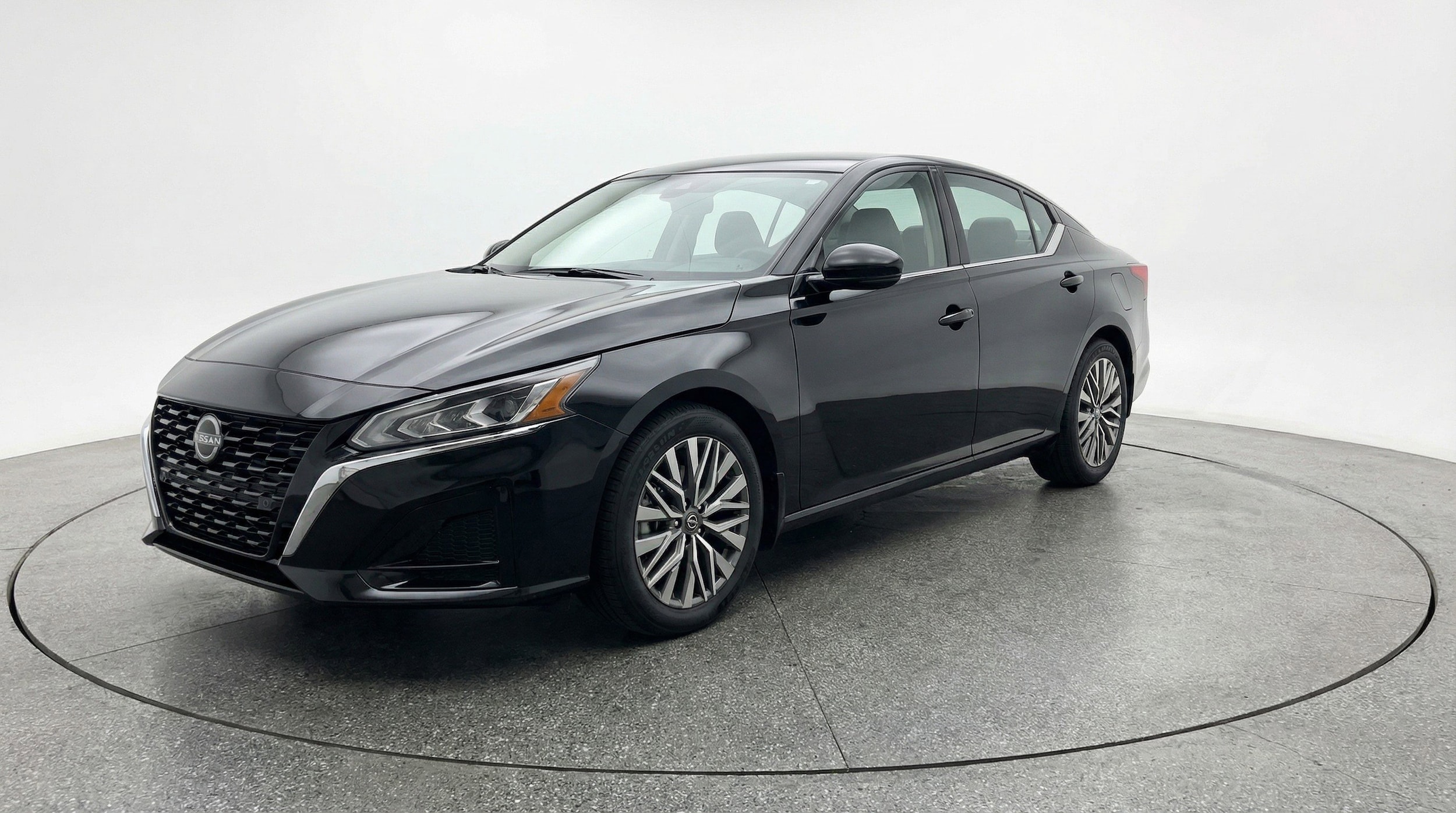 Thumbnail: 2025 Nissan Altima - 3