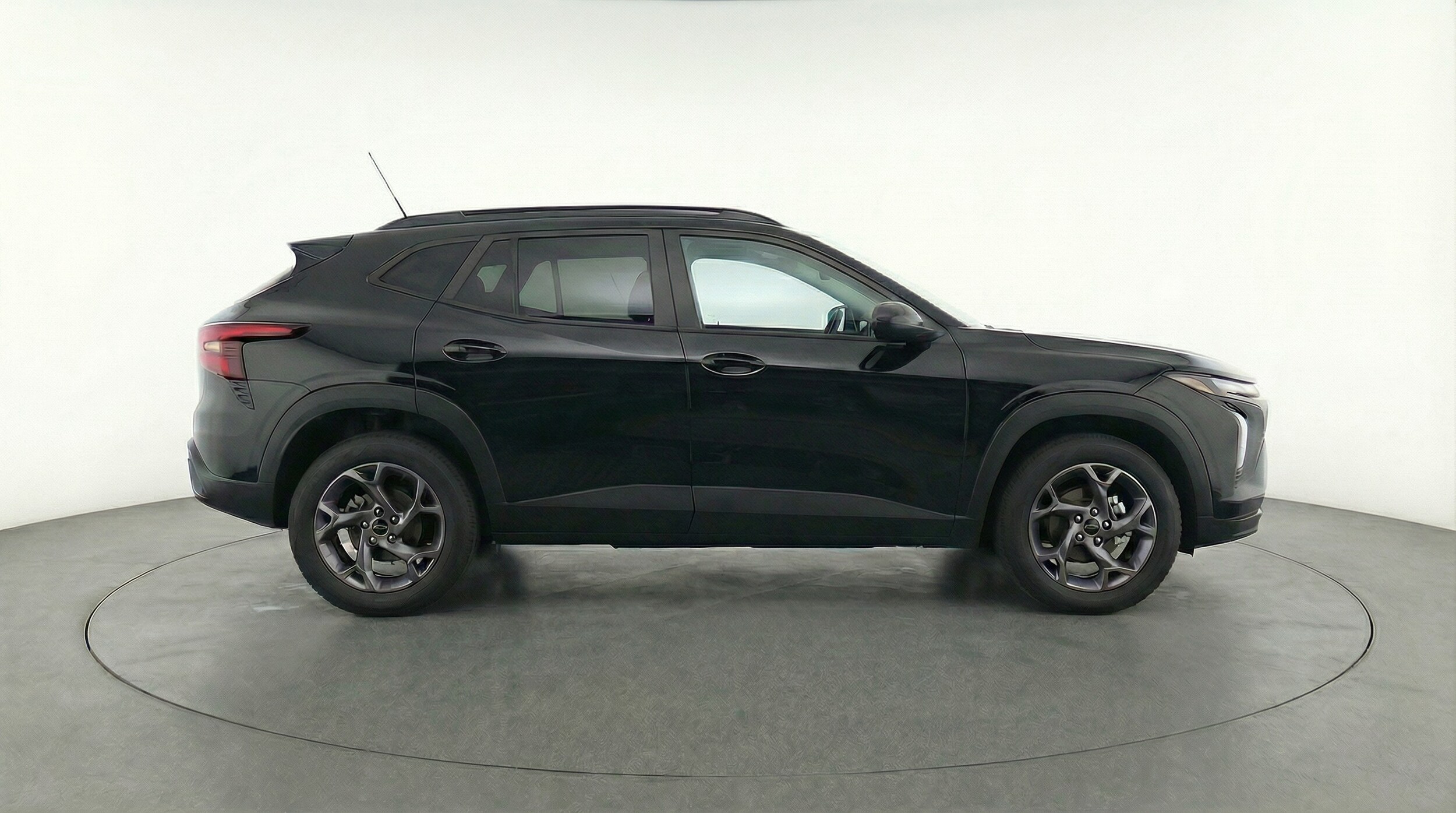 Thumbnail: 2025 Chevrolet Trax - 8