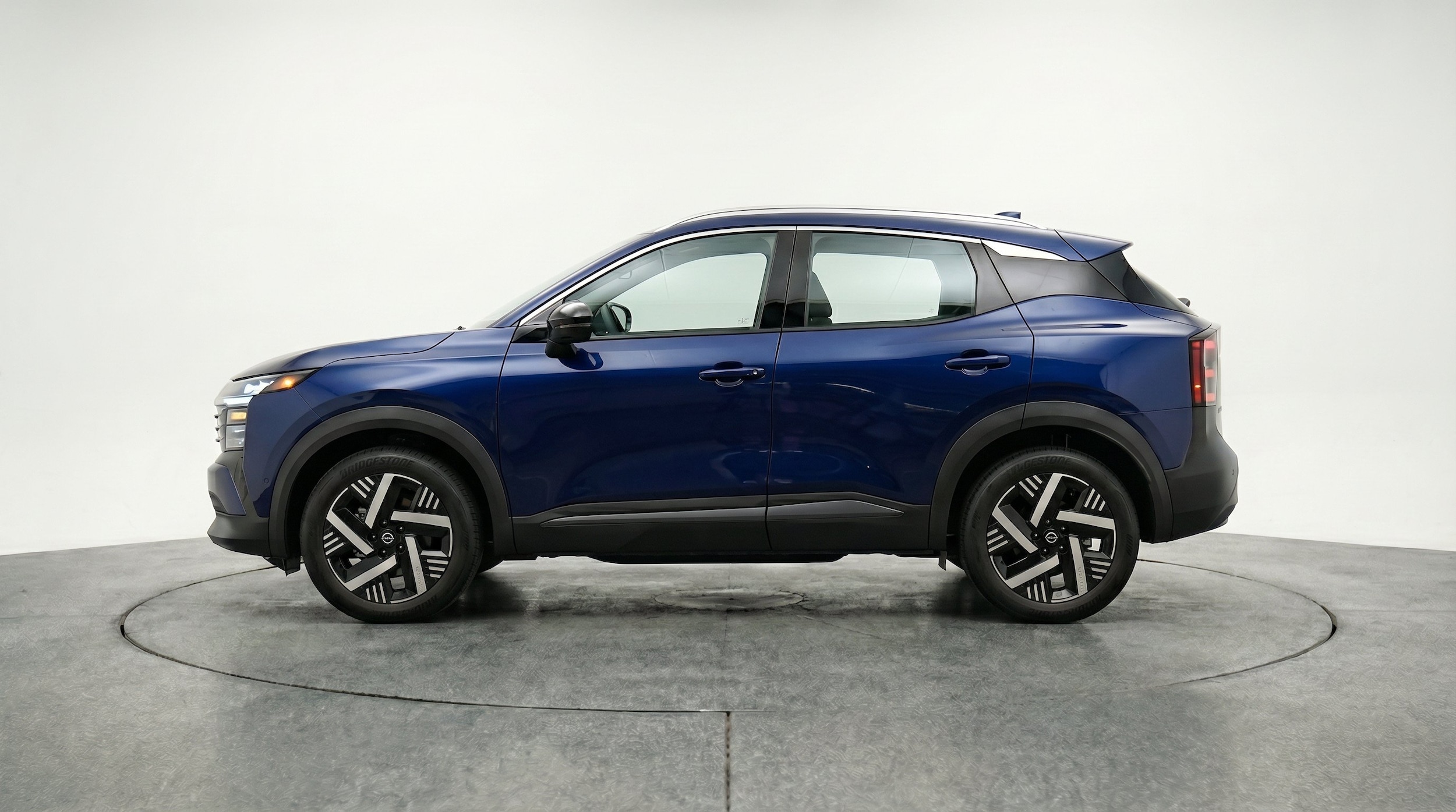 Thumbnail: 2026 Nissan Kicks - 5