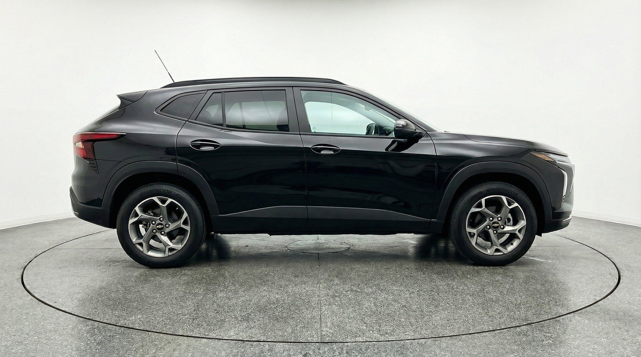 Thumbnail: 2025 Chevrolet Trax - 11