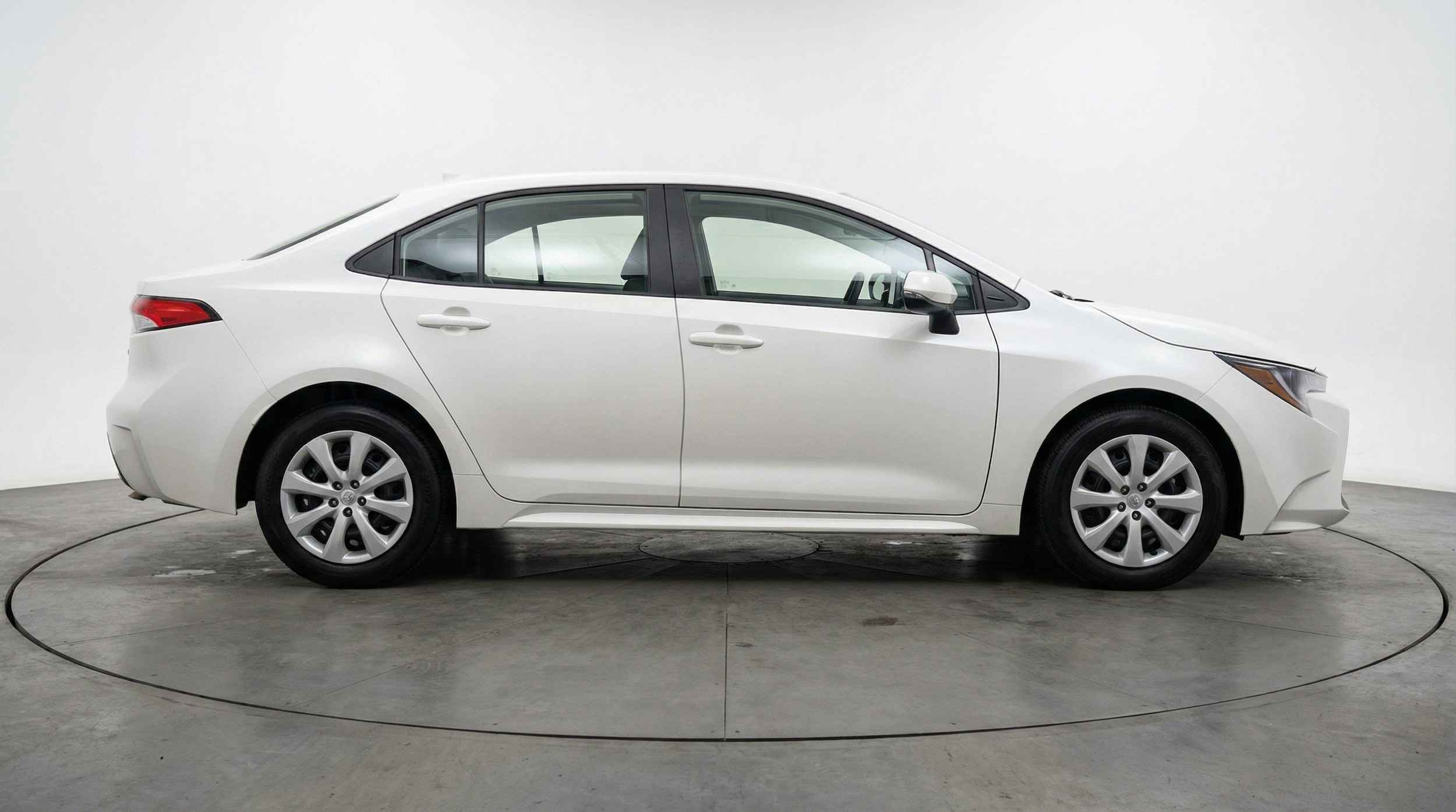 Thumbnail: 2025 Toyota Corolla - 11
